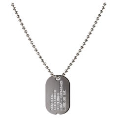 ALEXANDER McQUEEN, collier pendentif étiquette militaire avec chaîne et perles d'argent, A/H 2005