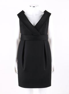 Alexander McQueen A/W 2006 Black Wool Portrait Collar Shift Dress