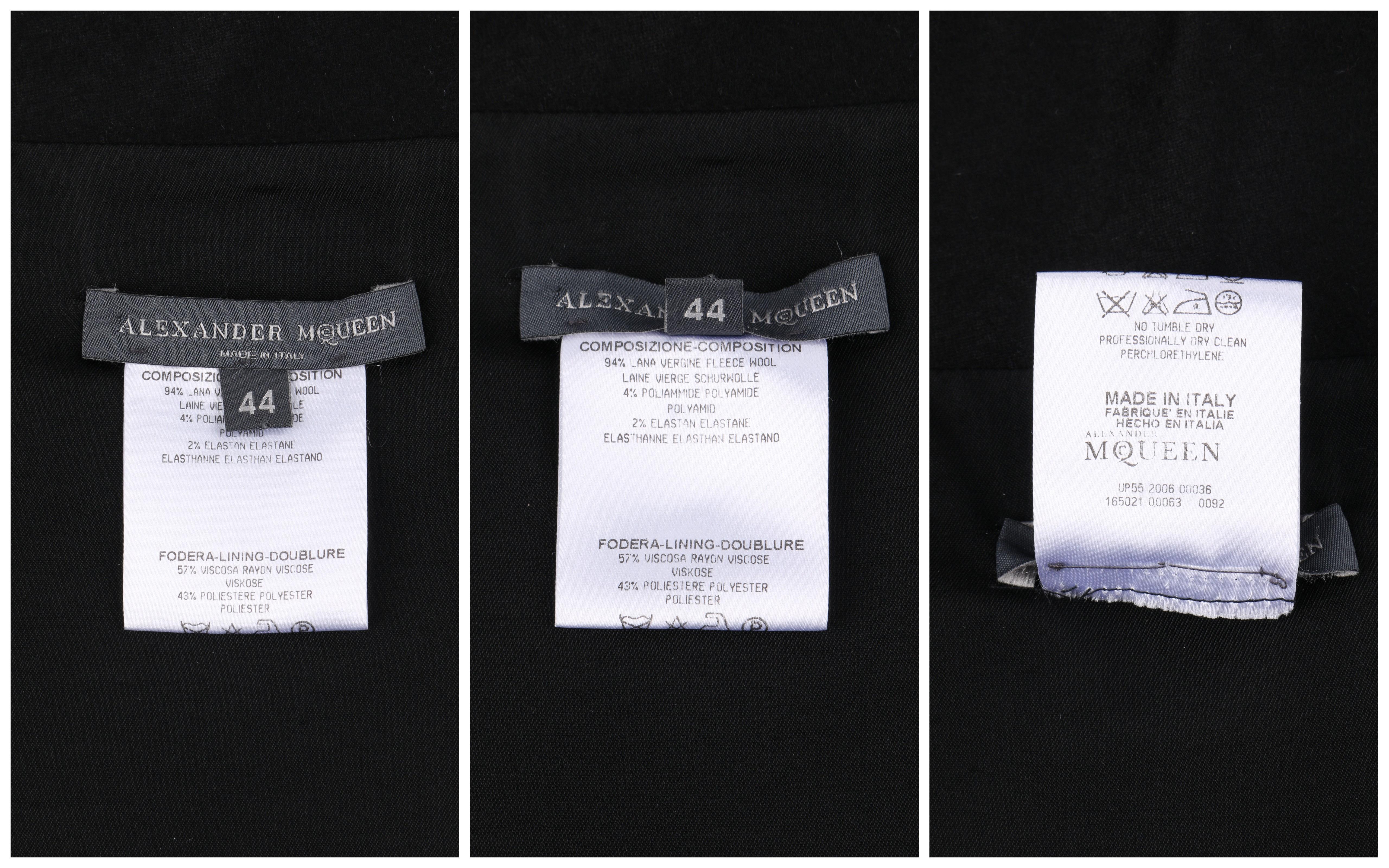 Alexander McQueen A/W 2006 Black Wool Portrait Collar Shift Dress  For Sale 1