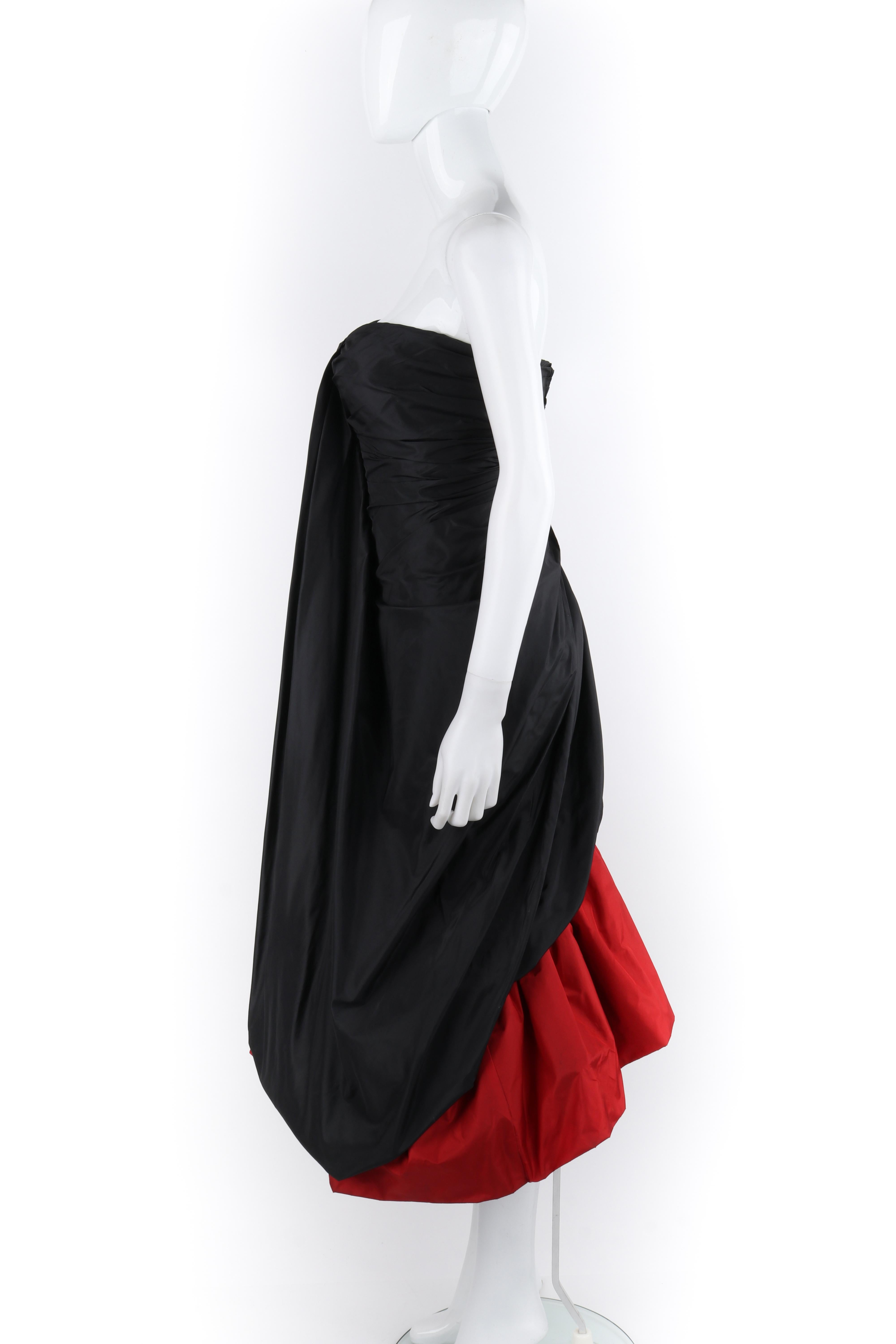 ALEXANDER McQUEEN H/W 2007 „Witches“ Abendkleid aus schwarzem und rotem Seidentaft mit Blasenmuster im Angebot 3