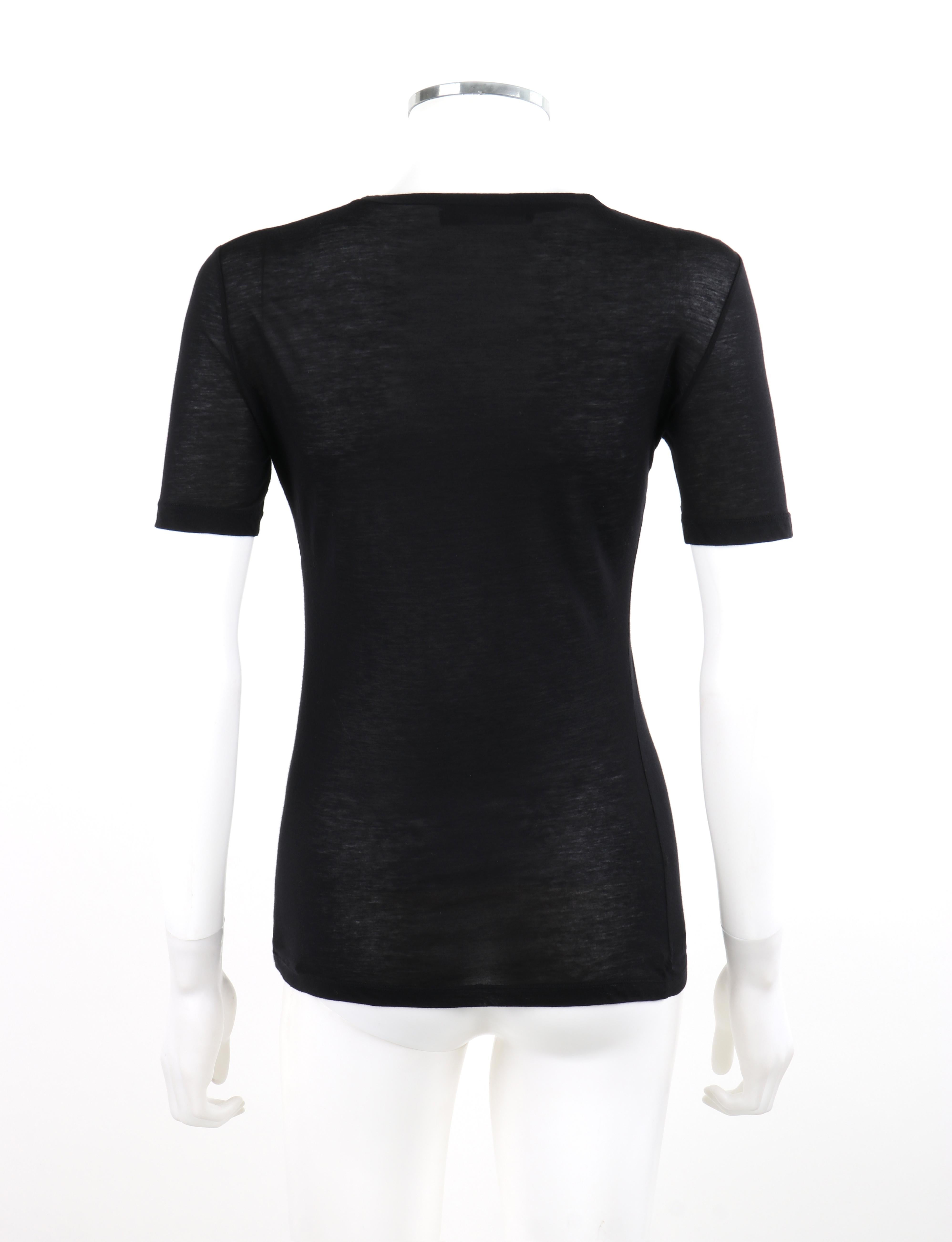 ALEXANDER McQUEEN H/W 2008 Schwarz-Weißes asymmetrisches T-Shirt mit geflügeltem Totenkopf Damen im Angebot