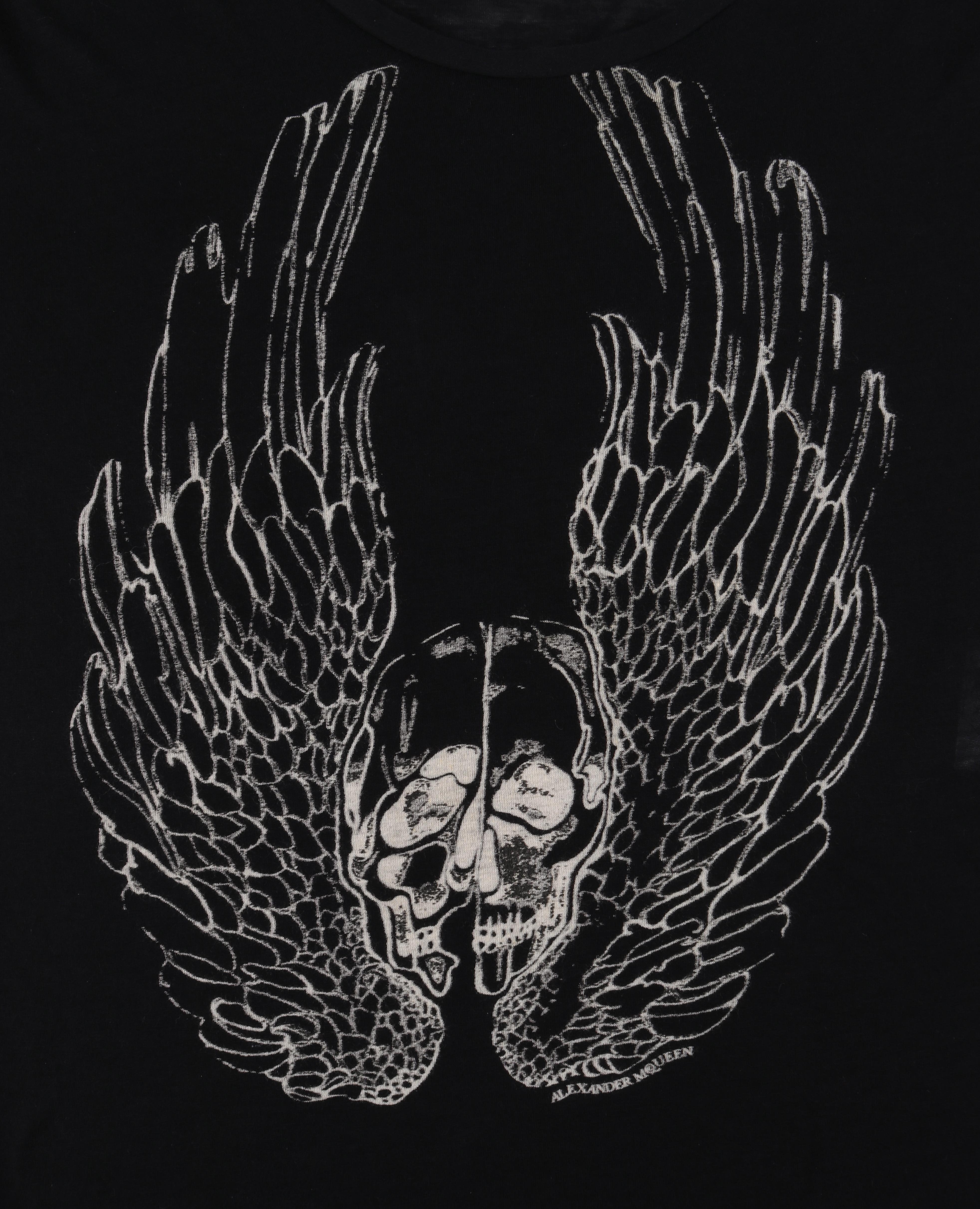 ALEXANDER McQUEEN A/W 2008 Black White Asymmetrical Winged Skull T-Shirt Top For Sale 2