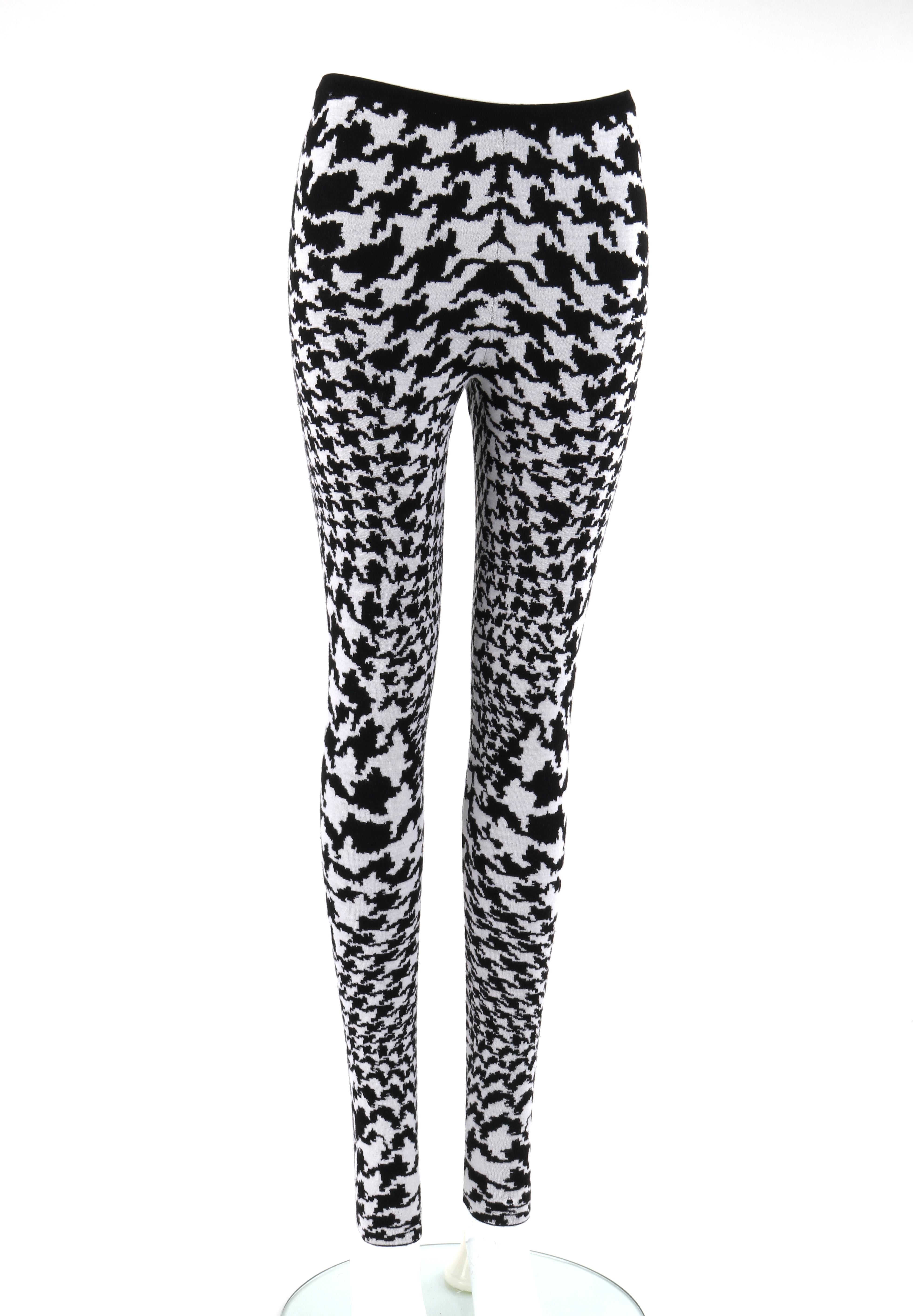 ALEXANDER McQUEEN A/W 2009 “The Horn Of Plenty” Dogtooth Knit Stretch Legging

Brand / Manufacturer: Alexander McQueen
Collection: A/W 2009 “The Horn Of Plenty”
Designer: Alexander McQueen
Style: Legging
Color(s): Black and white
Lined: No
Marked