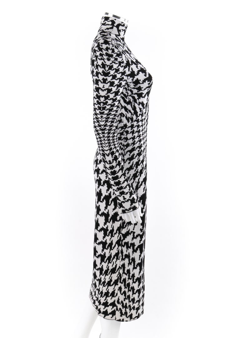 ALEXANDER McQUEEN A/W 2009 “The Horn Of Plenty” Houndstooth Knit Sheath Dress In Good Condition For Sale In Thiensville, WI