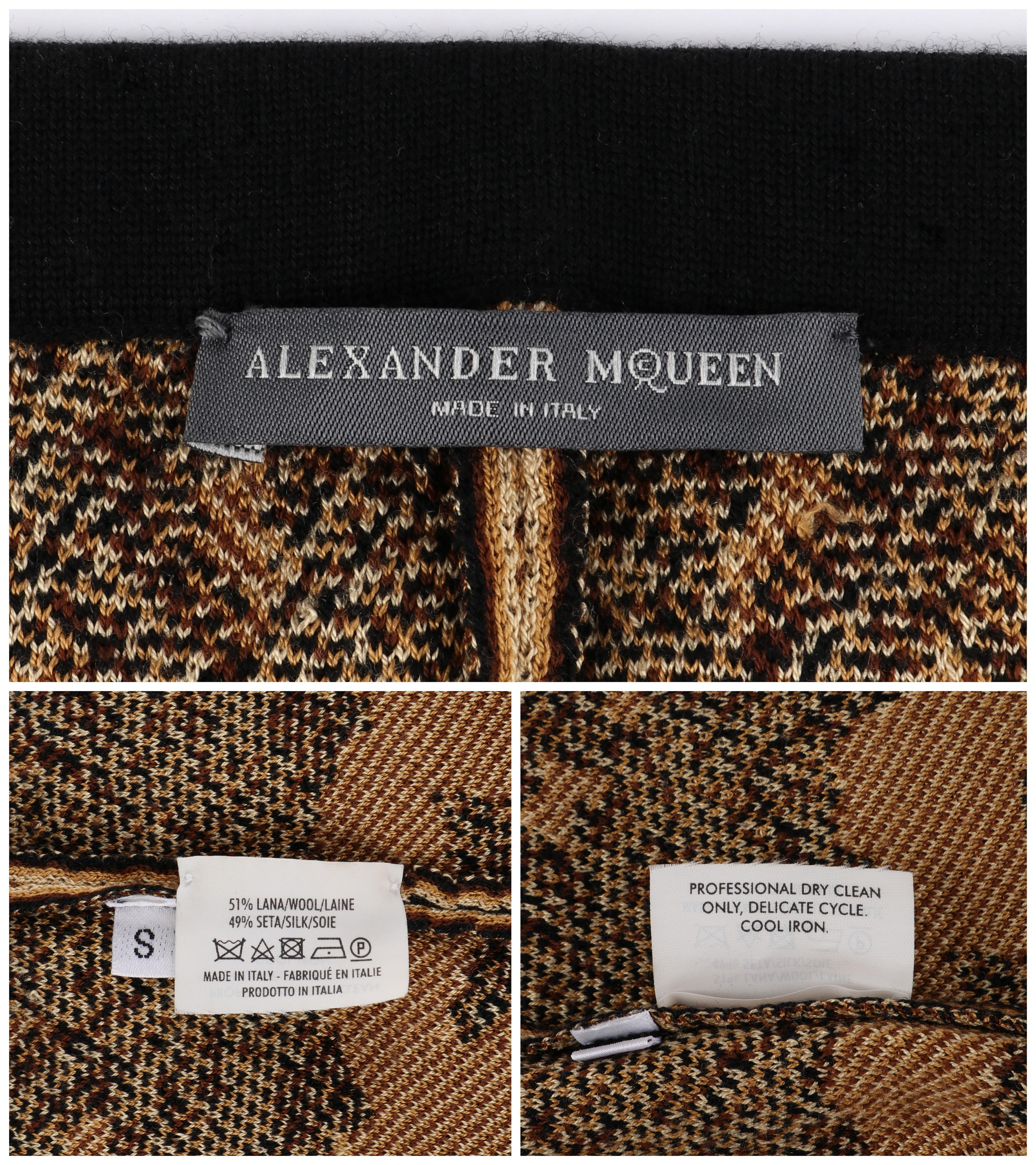 ALEXANDER McQUEEN A/W 2010 “Angels & Demons” Grinling Gibbons Knit Leggings For Sale 1