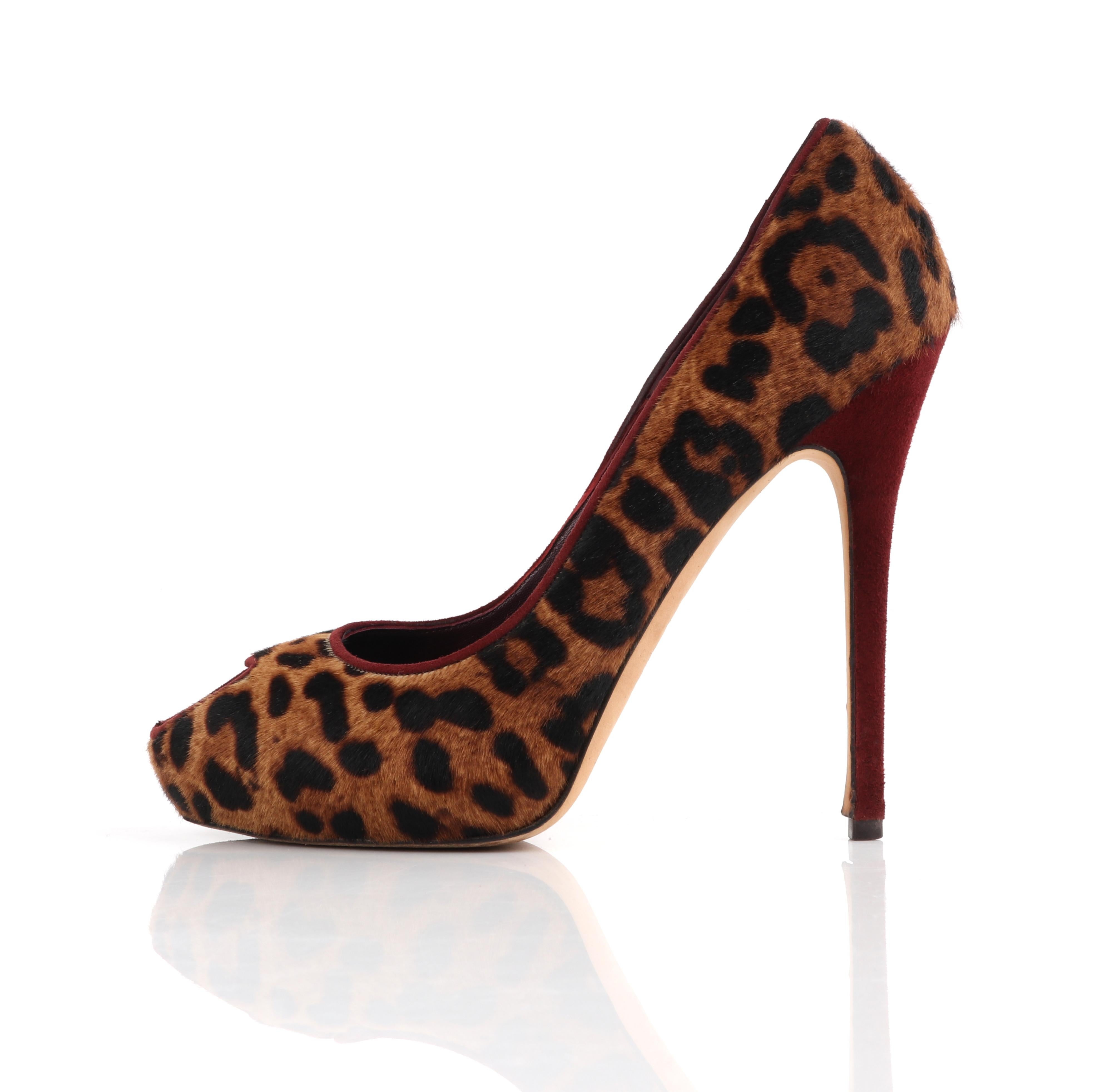 ALEXANDER McQUEEN A/W 2011 Leopard Pony Hair Heart Peep Toe Platform Pumps Shoes In Good Condition For Sale In Thiensville, WI