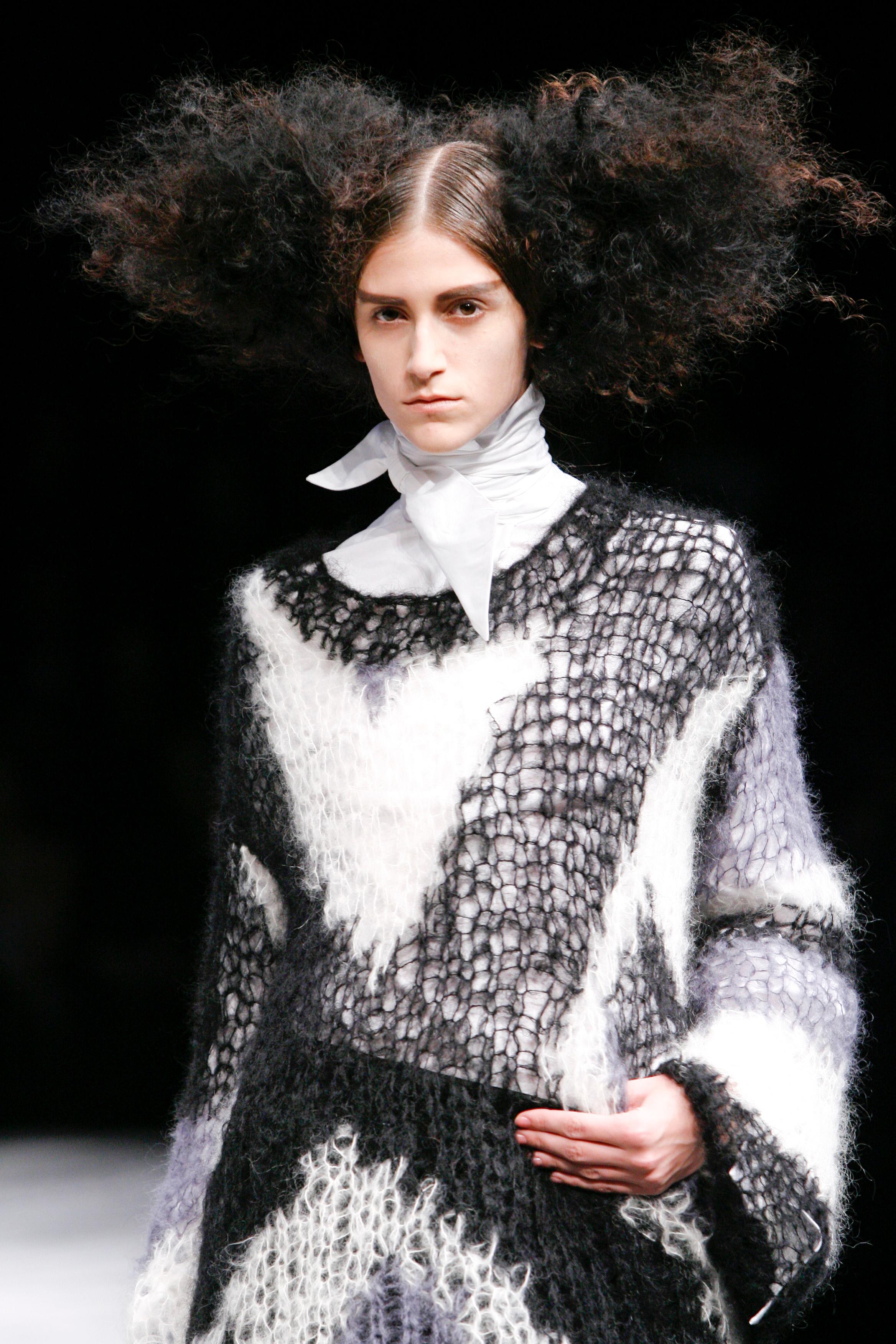 Rosso Alexander McQueen A/W08 'The Girl Who Lived In The Tree' maglia Union Jack in mohair in vendita