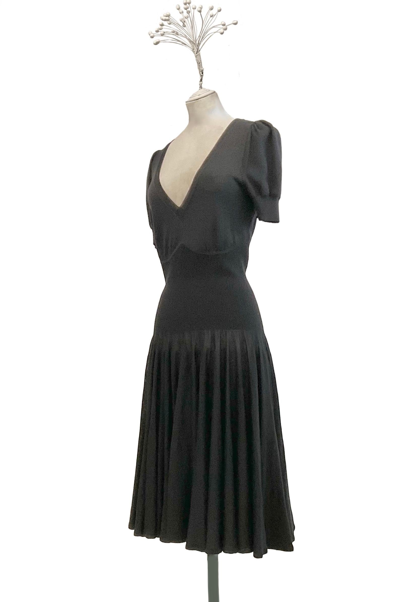 ALEXANDER McQUEEN Black wool knit midi dress In New Condition For Sale In Milano, IT