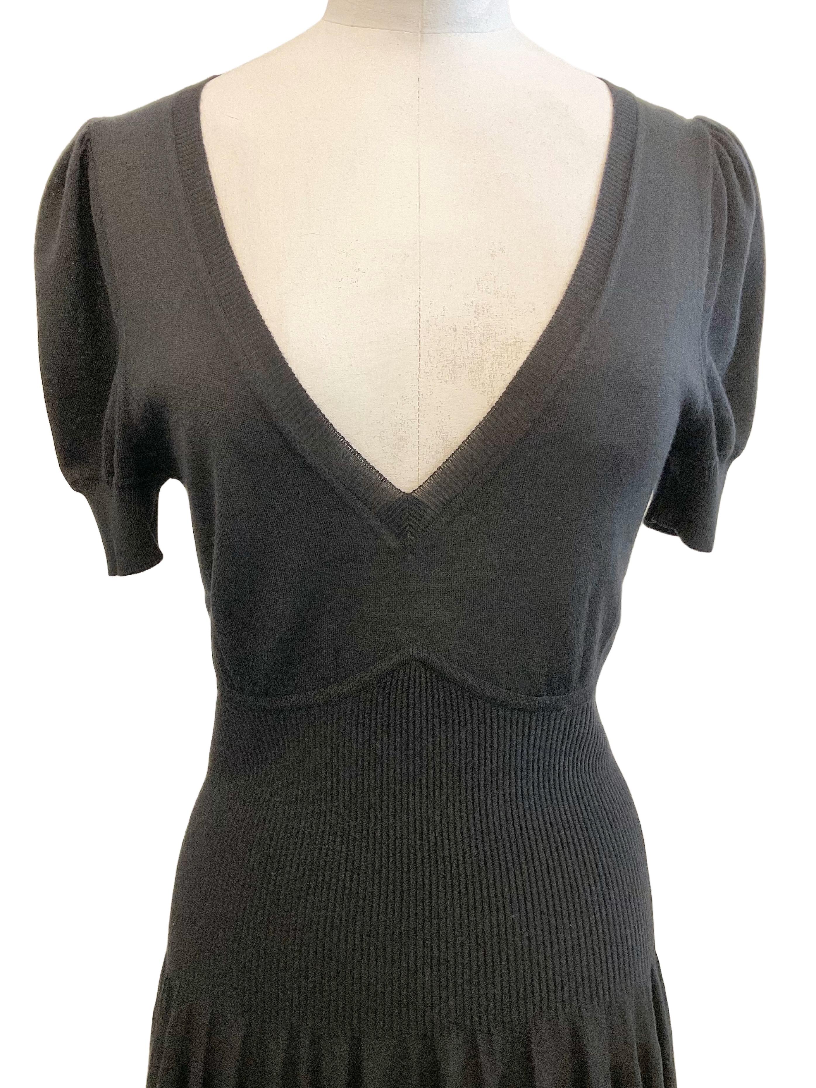 ALEXANDER McQUEEN Black wool knit midi dress For Sale 2