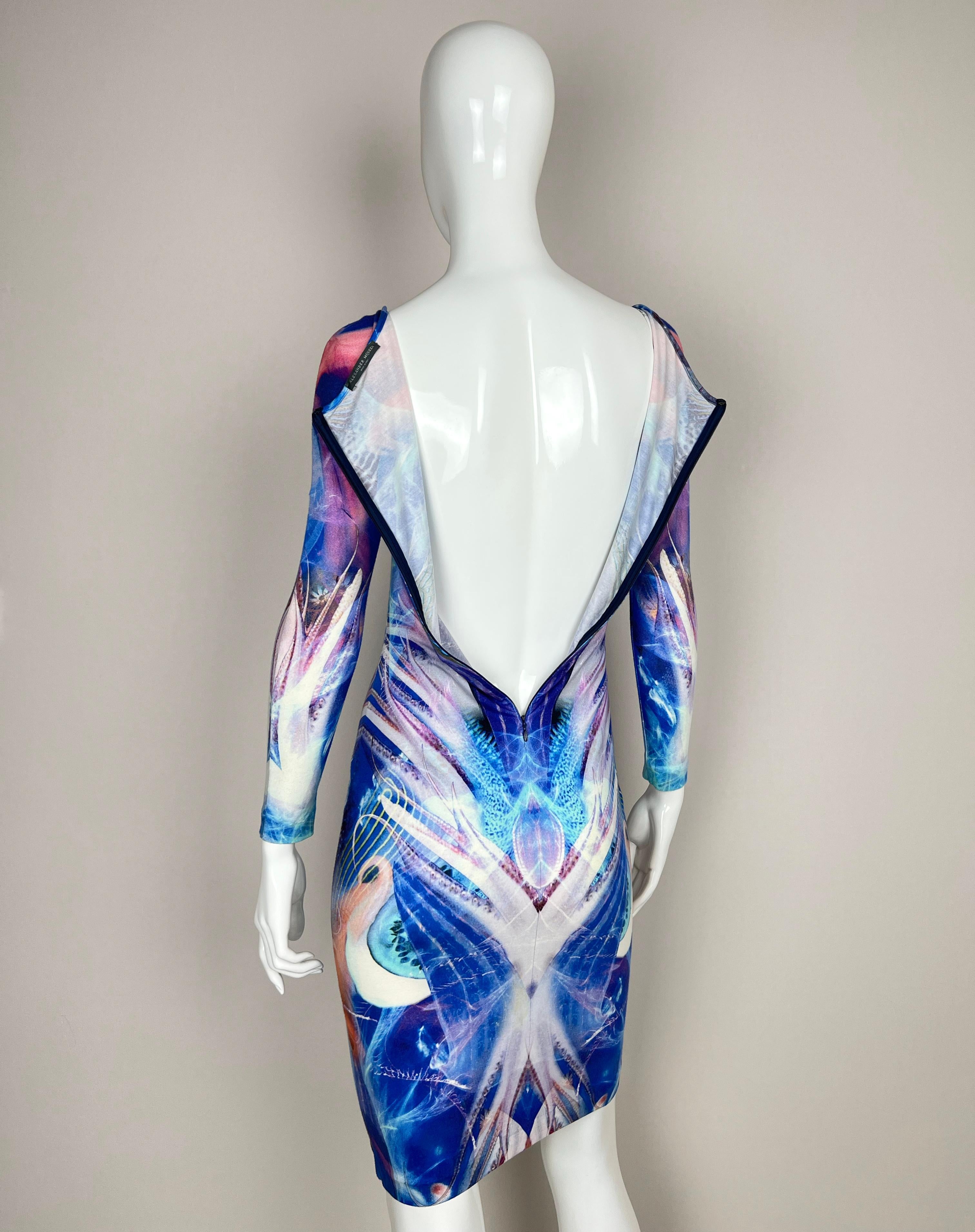 Alexander McQueen Vestido con estampado híbrido de alienígena acuático, Plato's Atlantis 2010 en venta 2