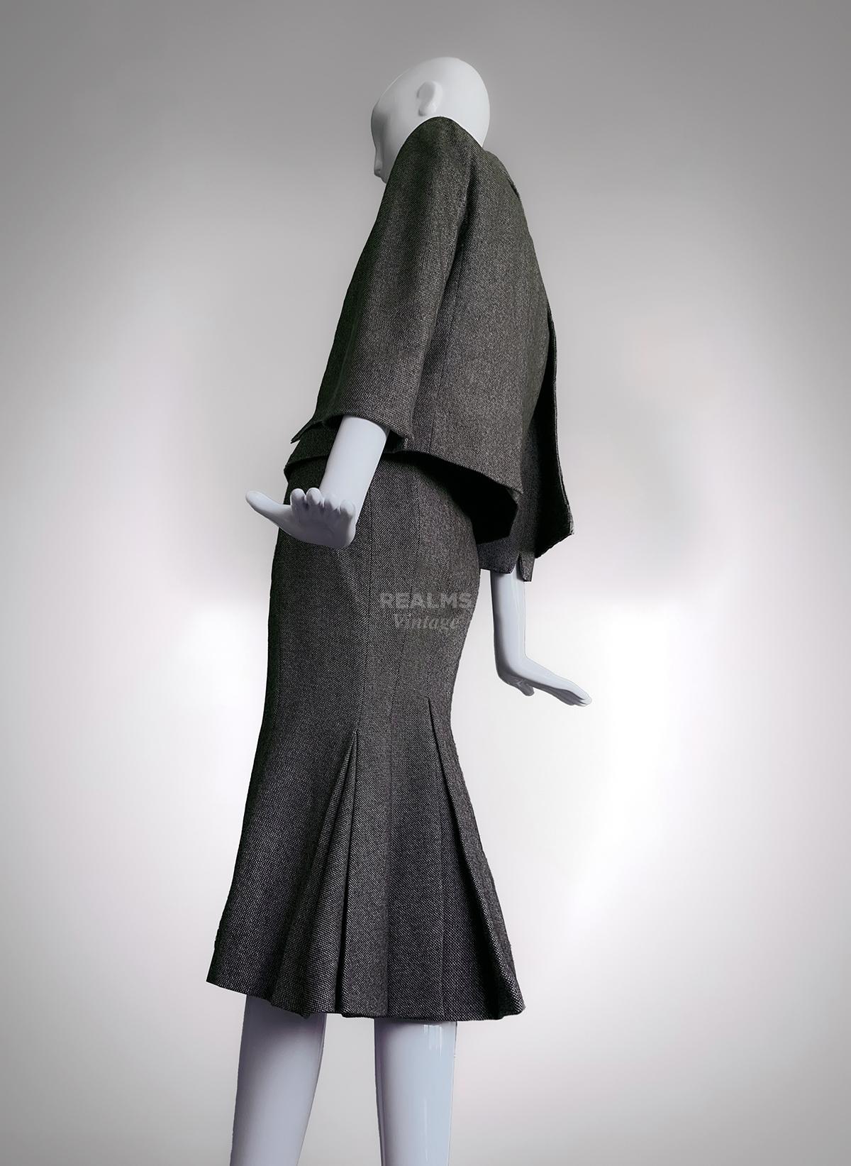 Alexander McQueen Archival FW 2005 'The Man Who Knew Too Much' Wool Skirt Suit For Sale 6