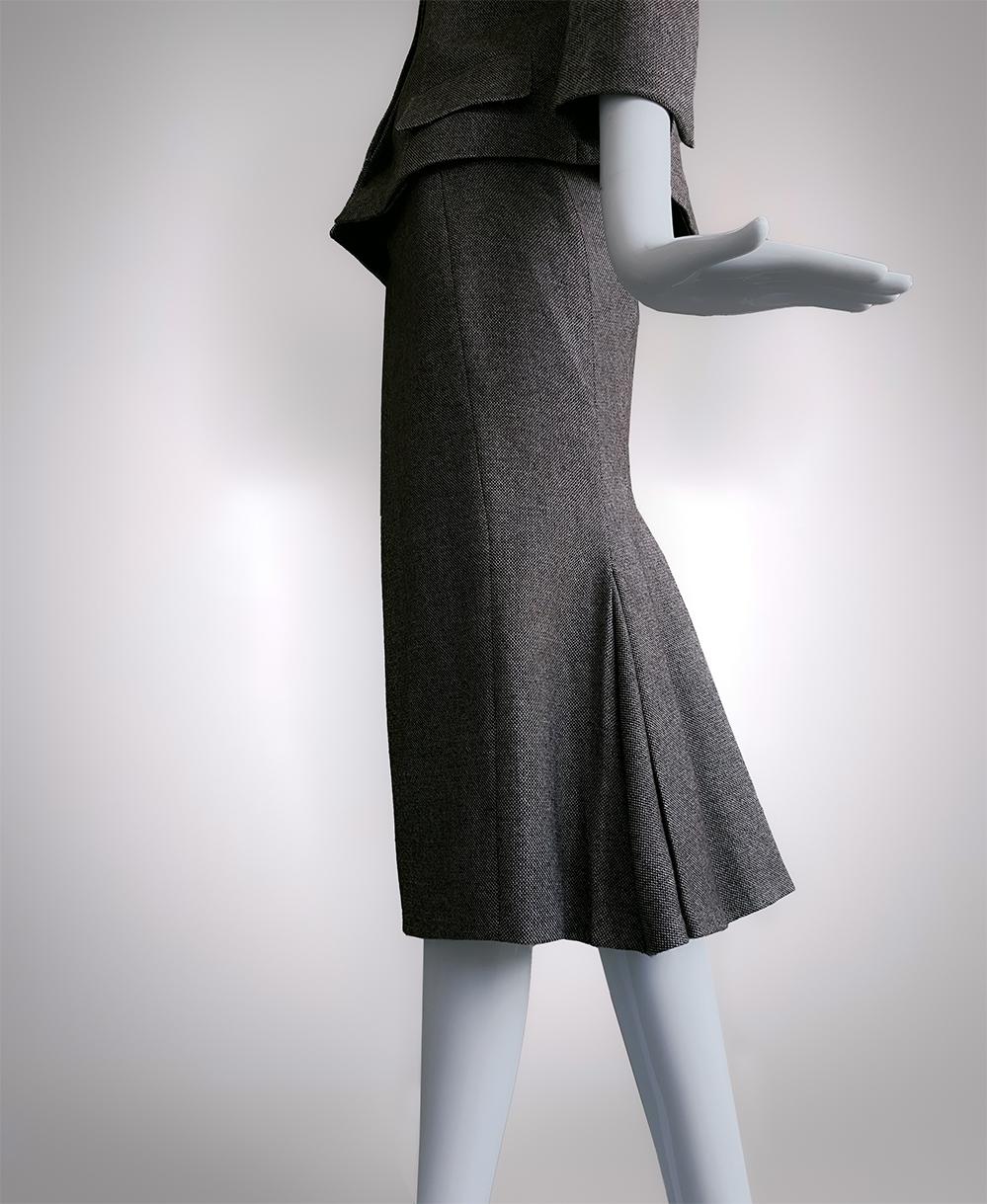 Alexander McQueen Archival FW 2005 'The Man Who Knew Too Much' Wool Skirt Suit For Sale 7