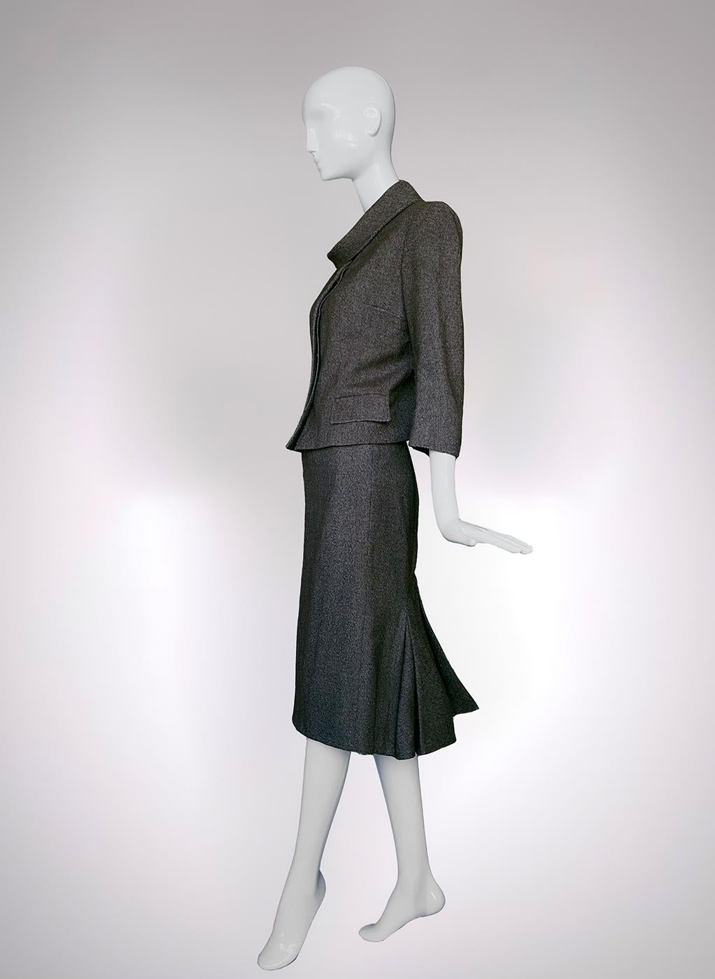 Alexander McQueen Archival FW 2005 'The Man Who Knew Too Much' Abito con gonna in lana in vendita 3