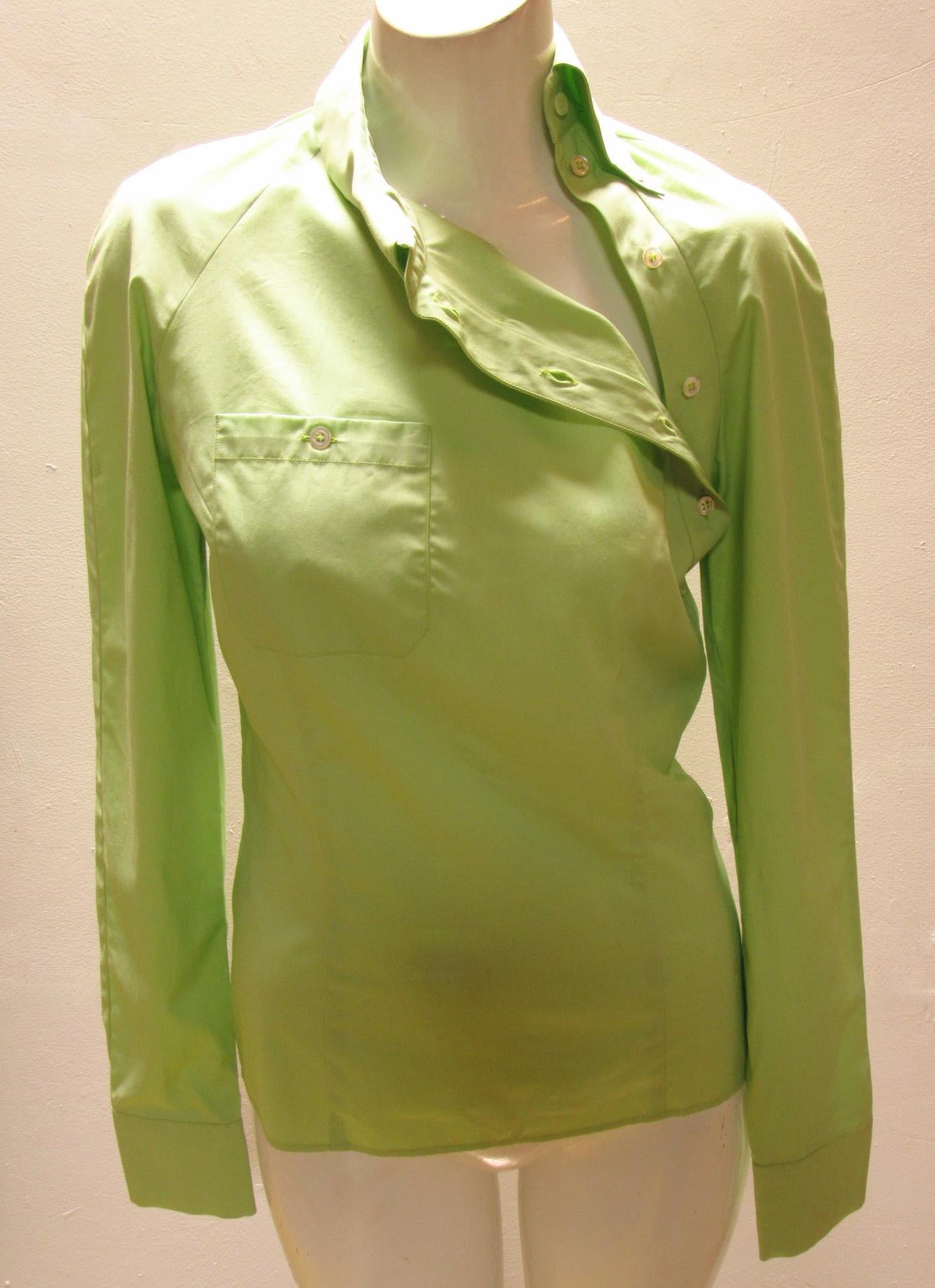 Camicia asimmetrica con bottoni di Alexander McQueen in vendita 1