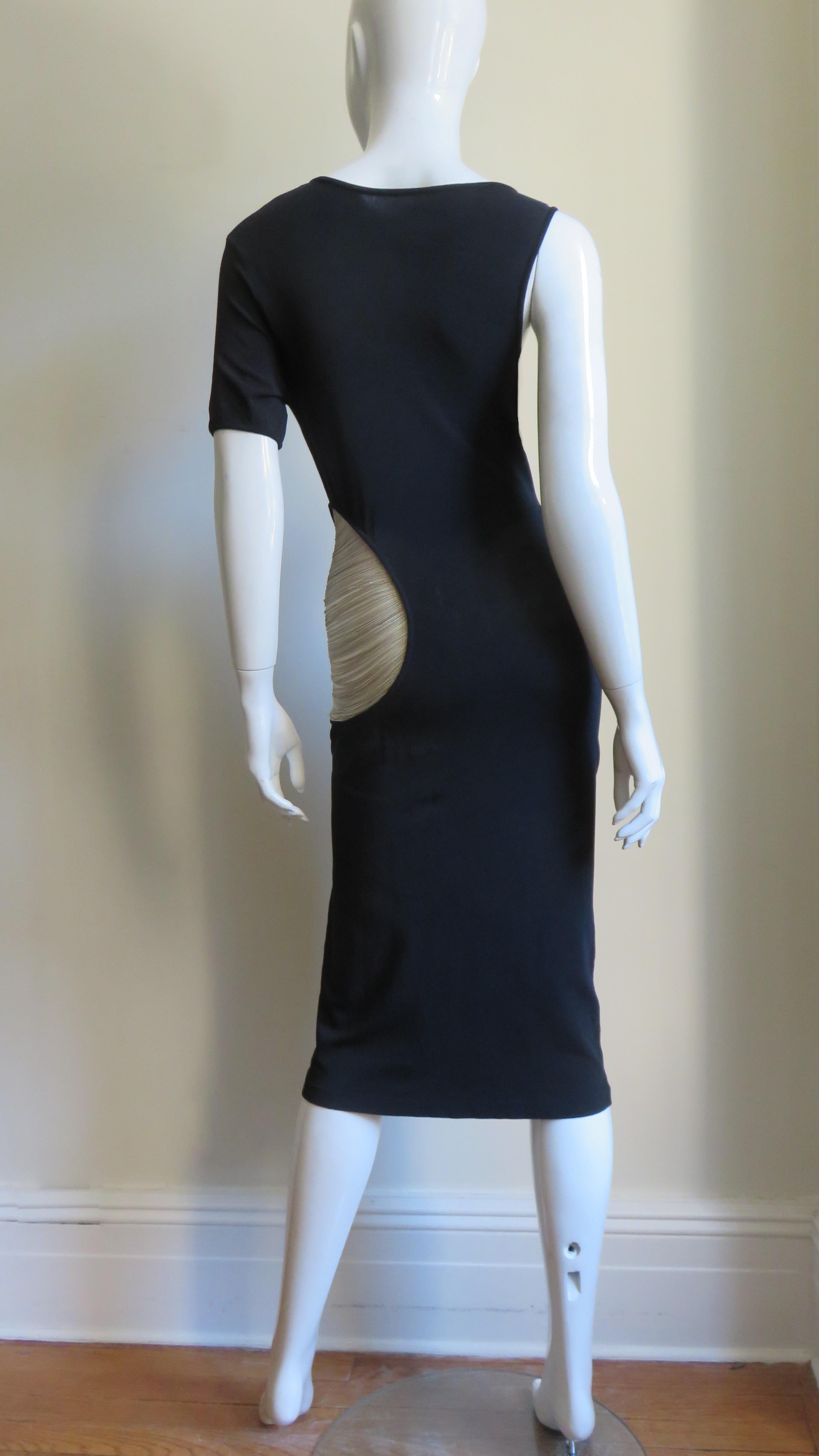 Alexander McQueen Asymmetric Dress with Chain Cut out For Sale 7