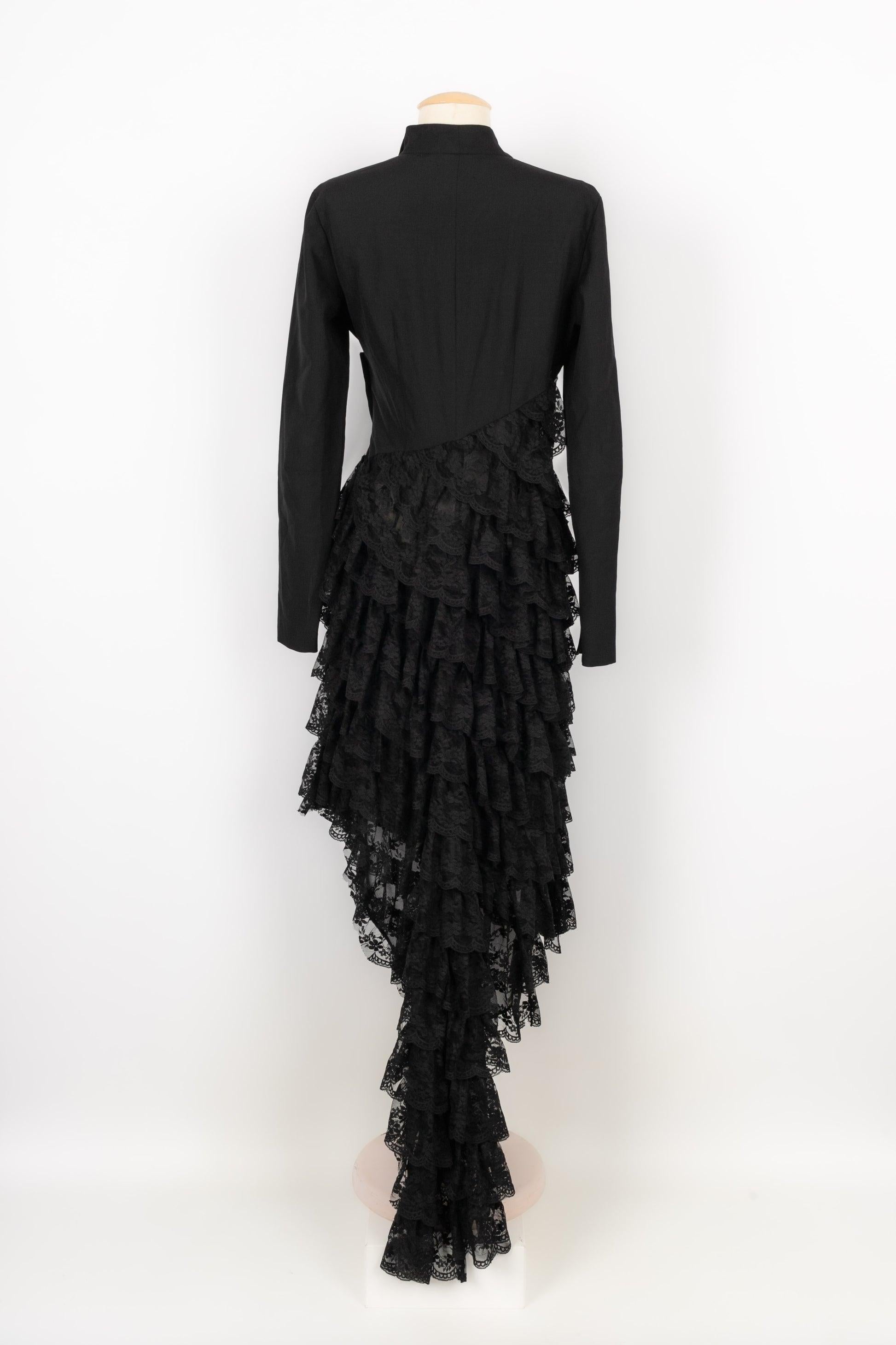 Alexander Mcqueen Asymmetrisches Kleid Frühjahr, 1999 im Zustand „Hervorragend“ im Angebot in SAINT-OUEN-SUR-SEINE, FR