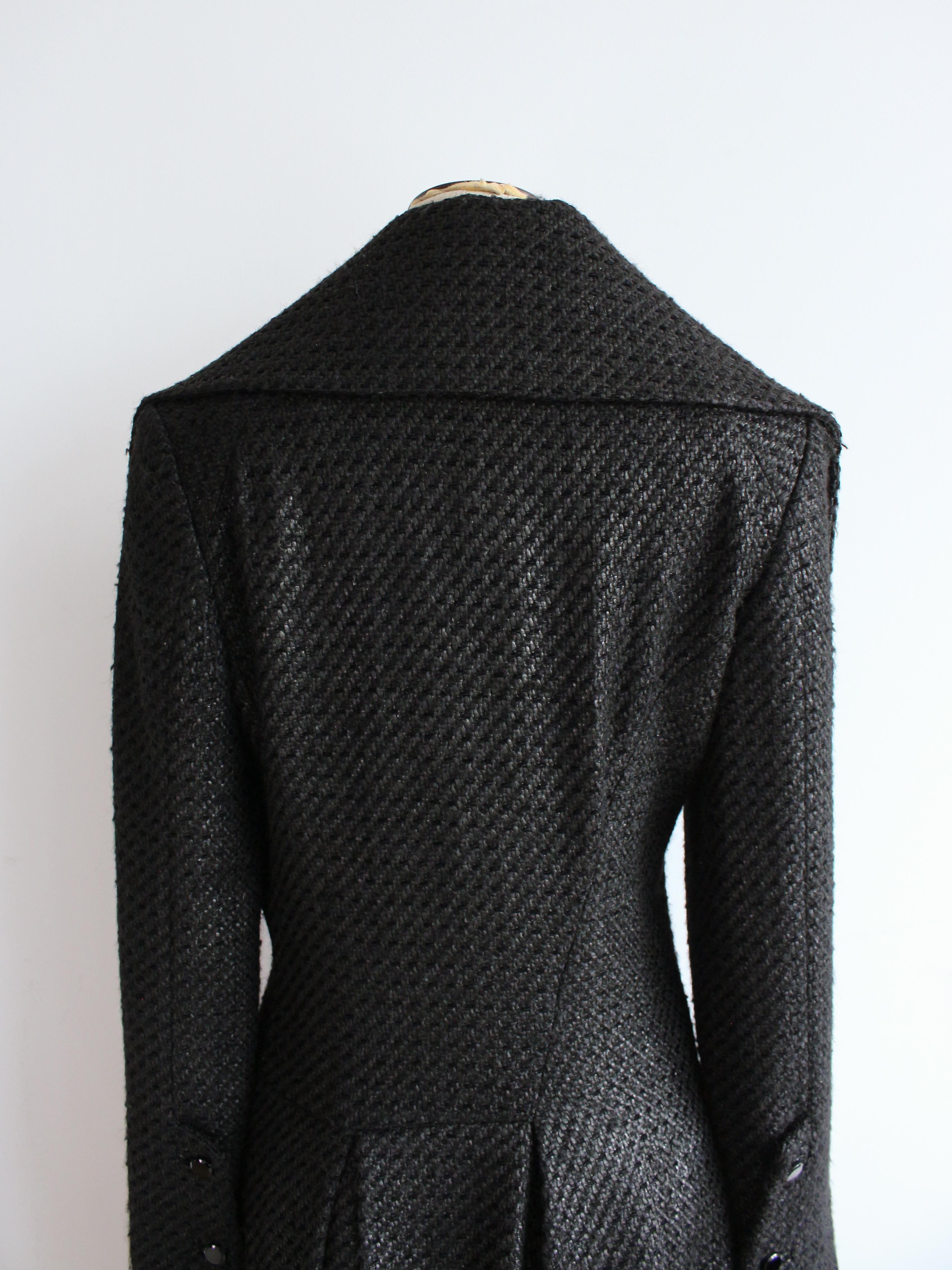 Alexander McQueen Autunno/Inverno 2006 'Widows of Culloden' Cappotto asimmetrico nero in vendita 7