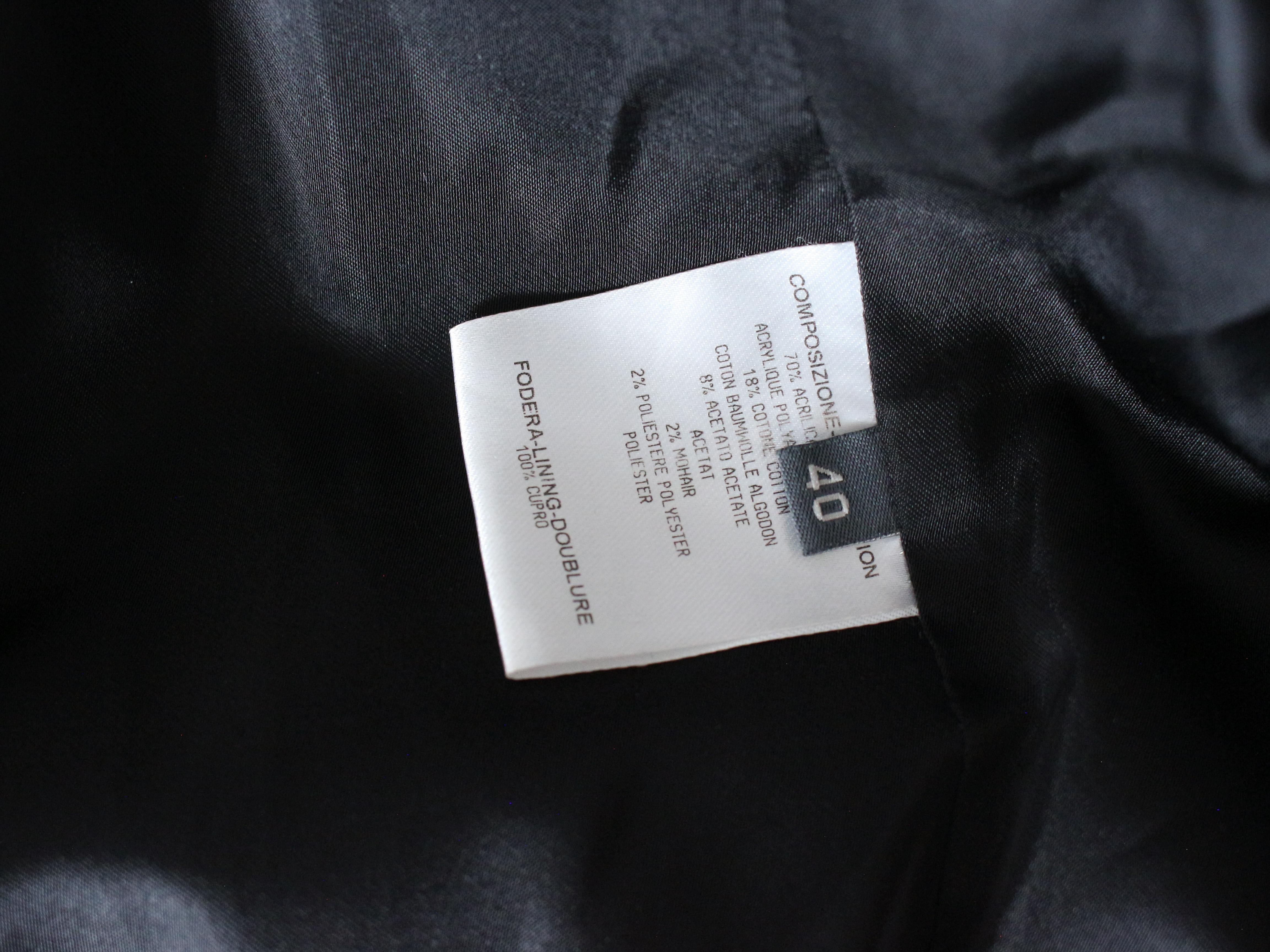 Alexander McQueen Autunno/Inverno 2006 'Widows of Culloden' Cappotto asimmetrico nero in vendita 12