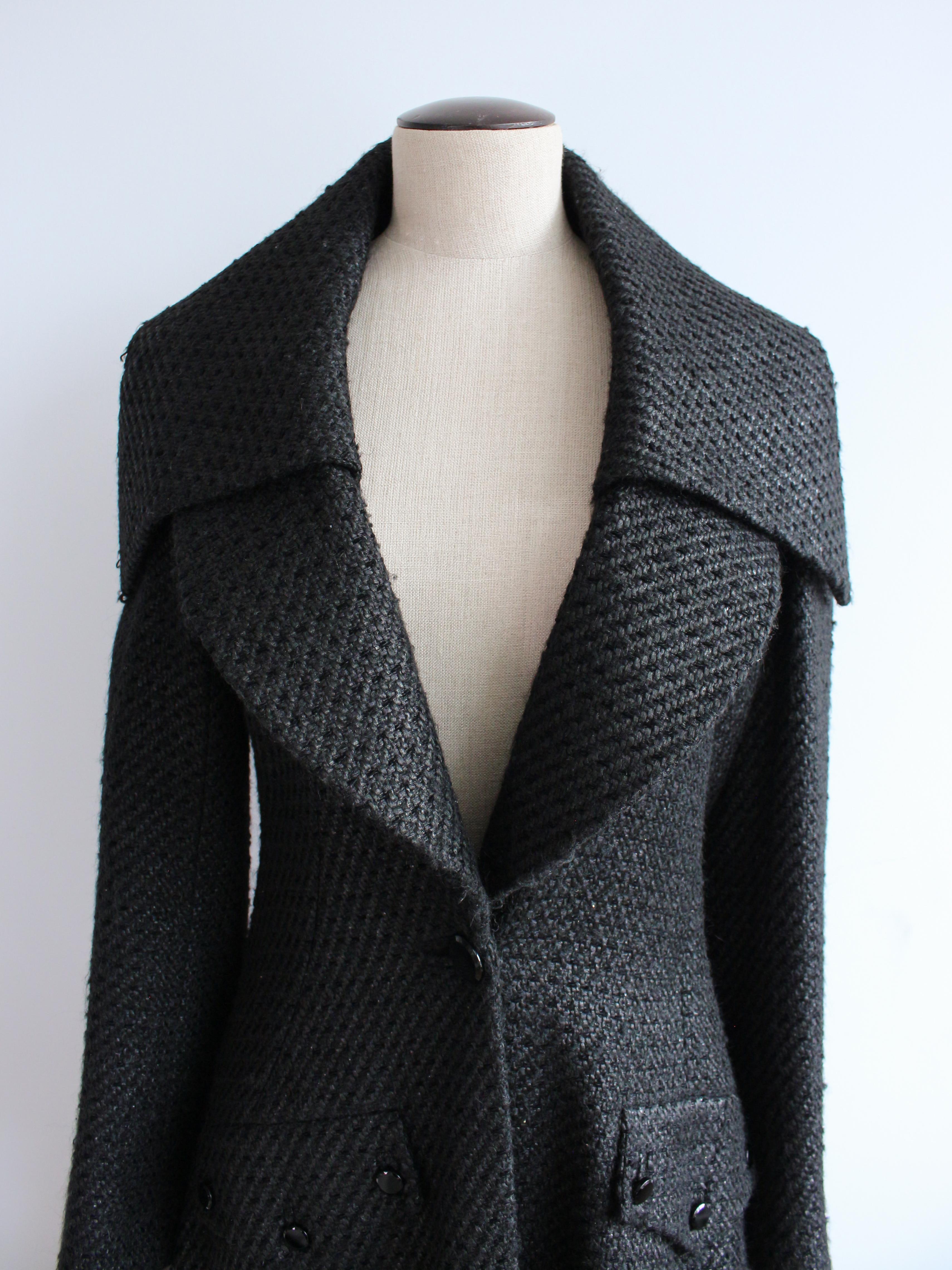 Alexander McQueen Autunno/Inverno 2006 'Widows of Culloden' Cappotto asimmetrico nero in vendita 1