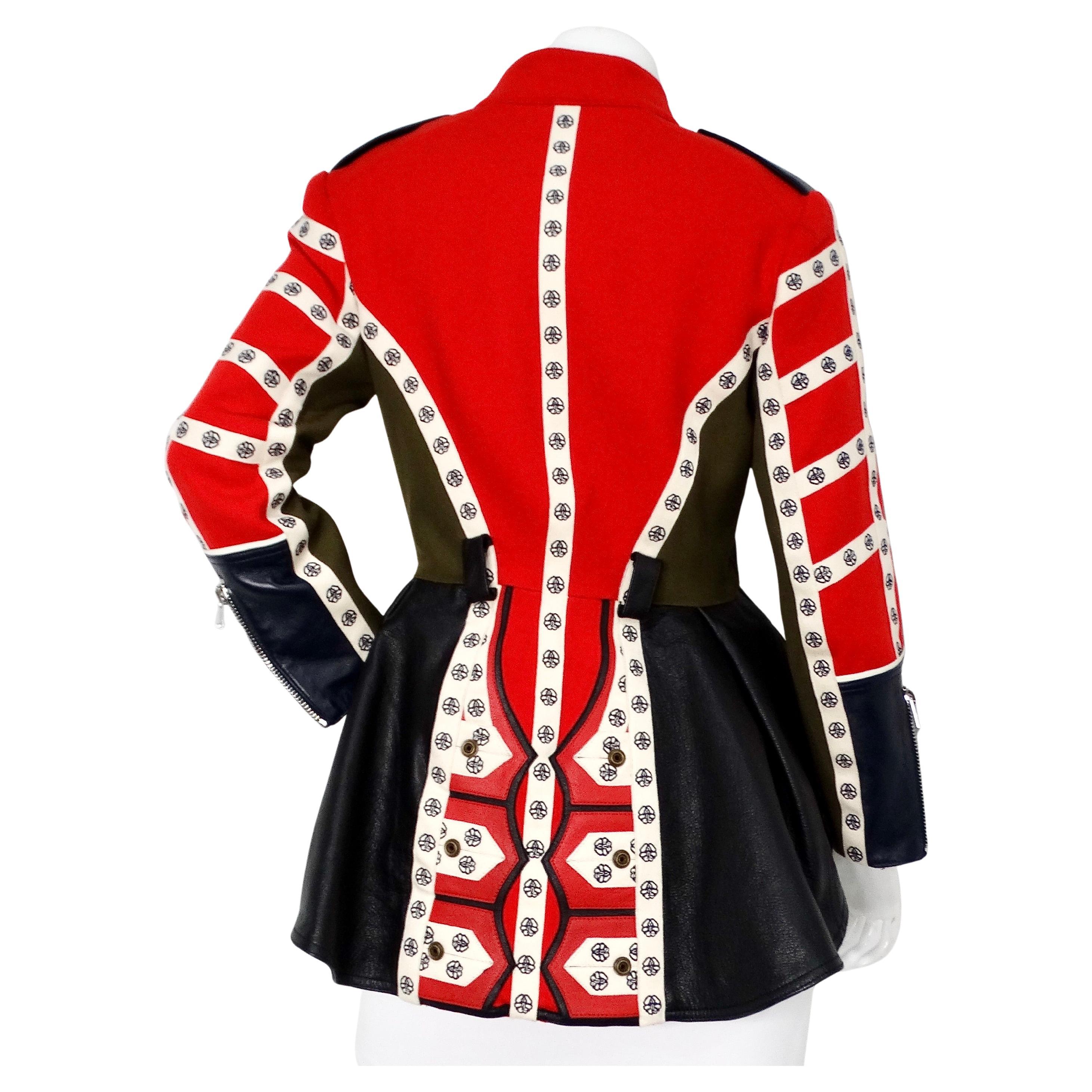 Alexander McQueen Giacca Peplum in stile militare d'avanguardia in vendita 9