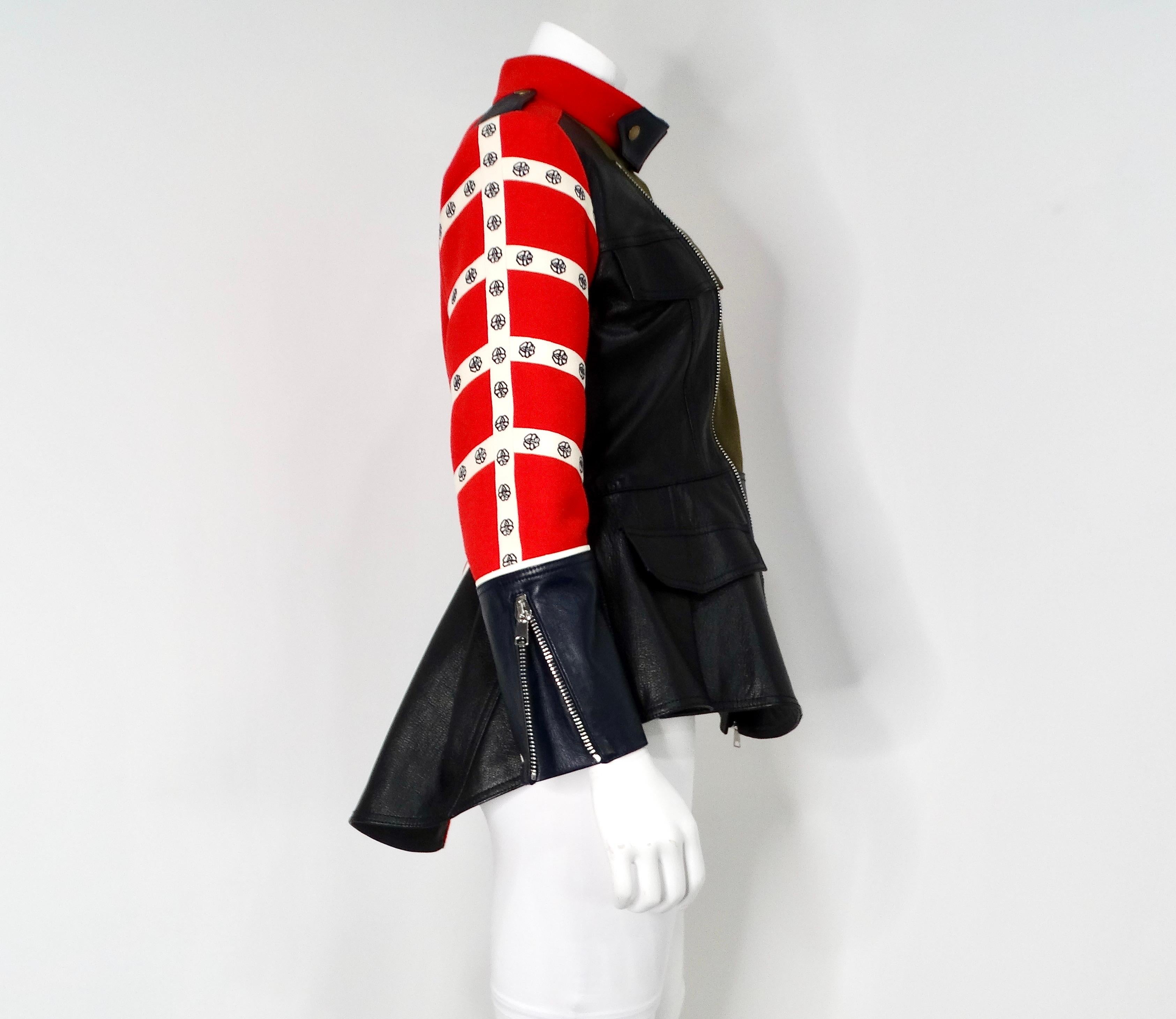 Alexander McQueen Giacca Peplum in stile militare d'avanguardia in vendita 5