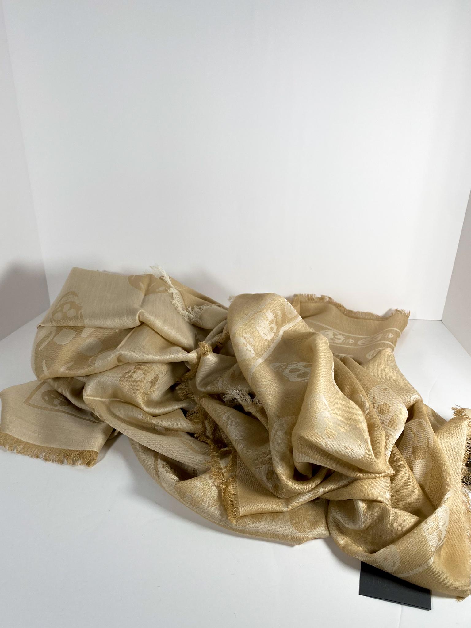 Alexander McQueen Beige and White Skull Scarf In Good Condition For Sale In Annapolis, MD