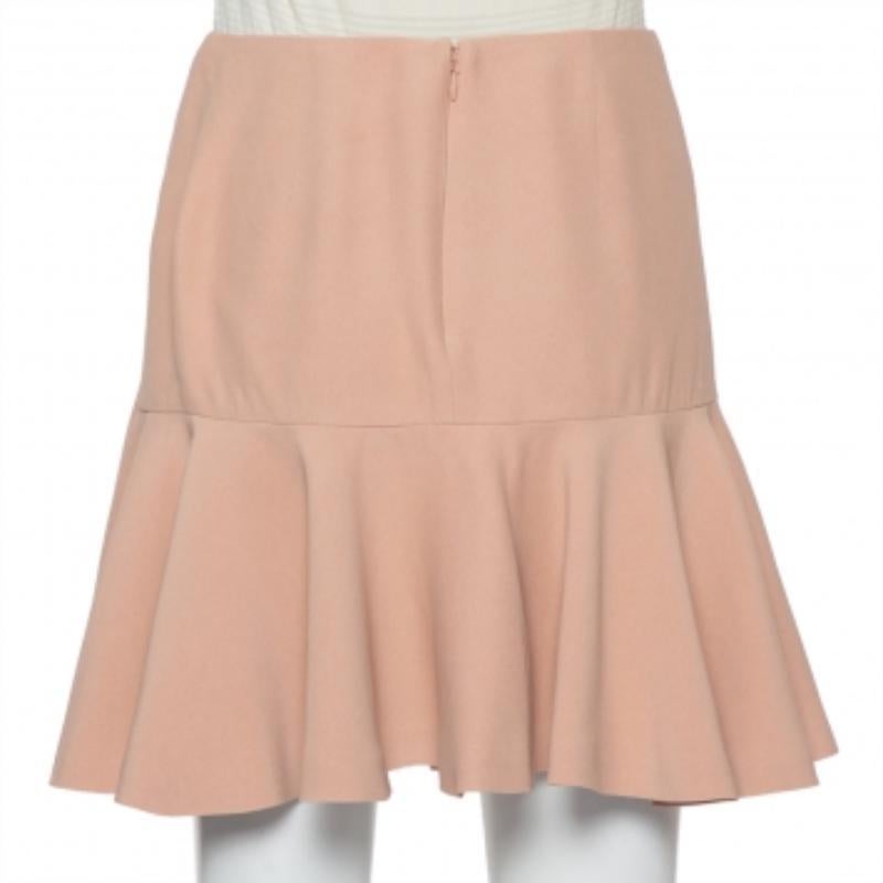 Alexander McQueen Beige Crepe Ruffle Mini Skirt S In Good Condition For Sale In Dubai, Al Qouz 2