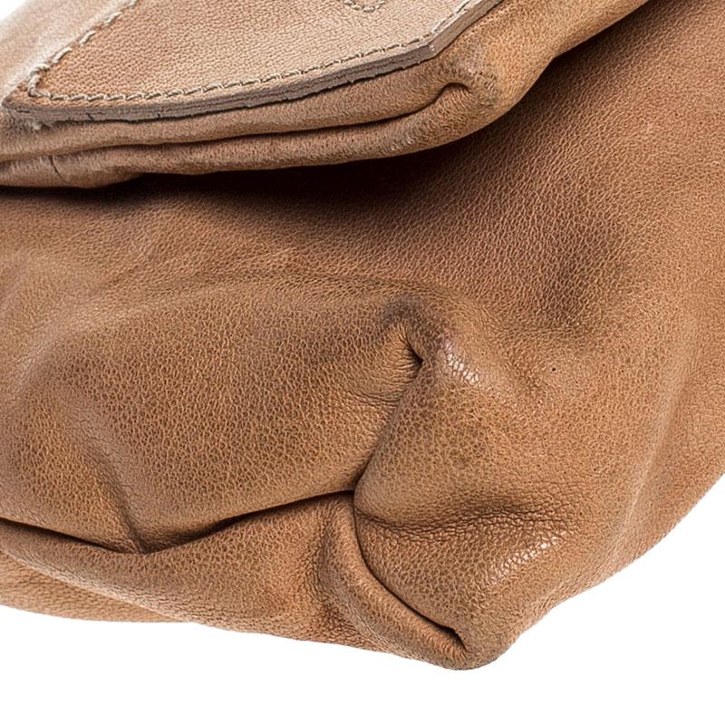 Alexander McQueen Beige Leather Faithful Glove Clutch In Good Condition In Dubai, Al Qouz 2