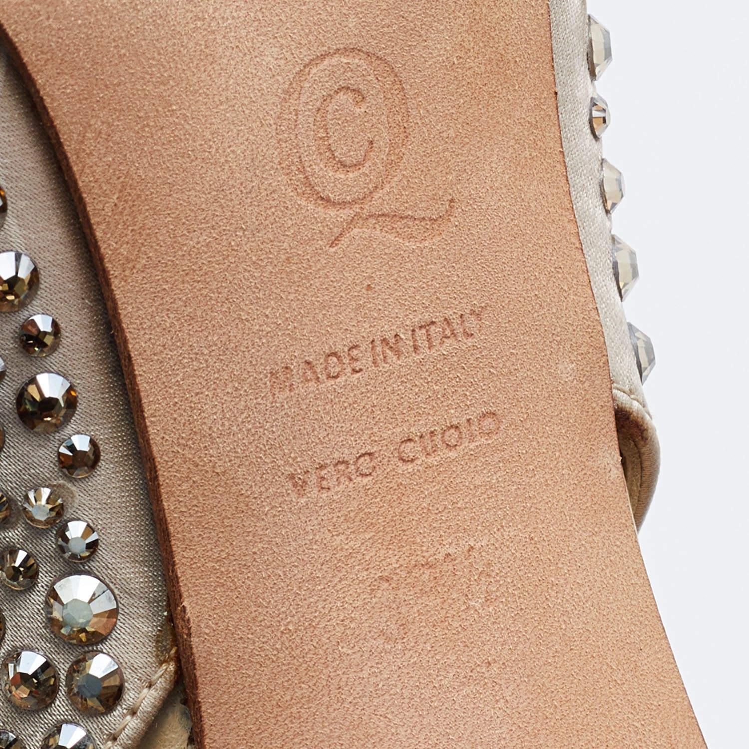 Alexander McQueen Beige Satin Crystal Embellished Peep Toe Pumps Size 38.5 For Sale 4