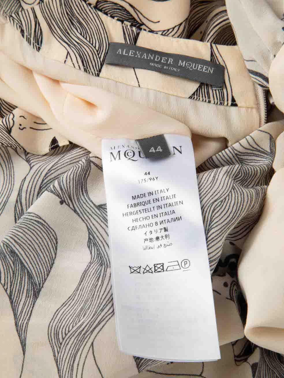 Alexander McQueen Beige Seide Eve bedrucktes Kleid mit Rüschen-Akzent Größe L im Angebot 1