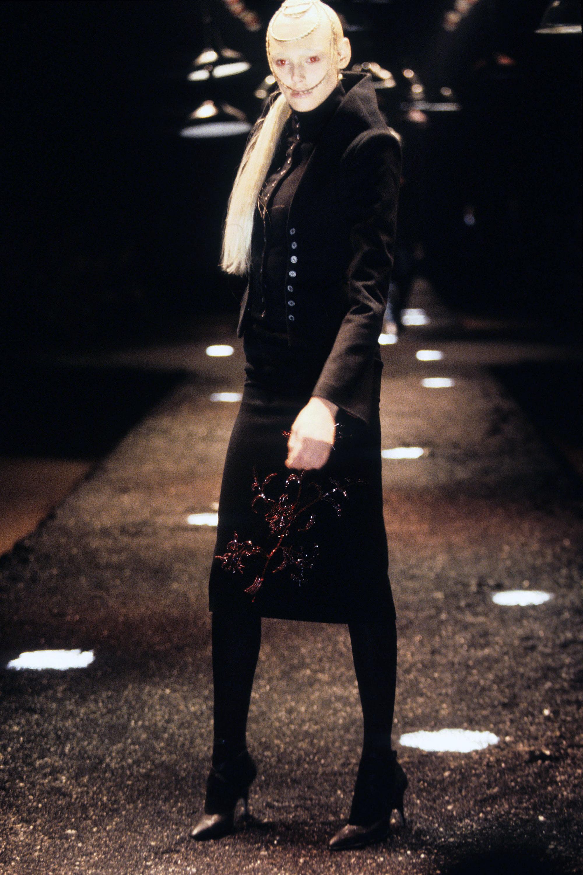 Women's Alexander McQueen black cashmere 'Joan' jacket and skirt suit, fw 1998 For Sale