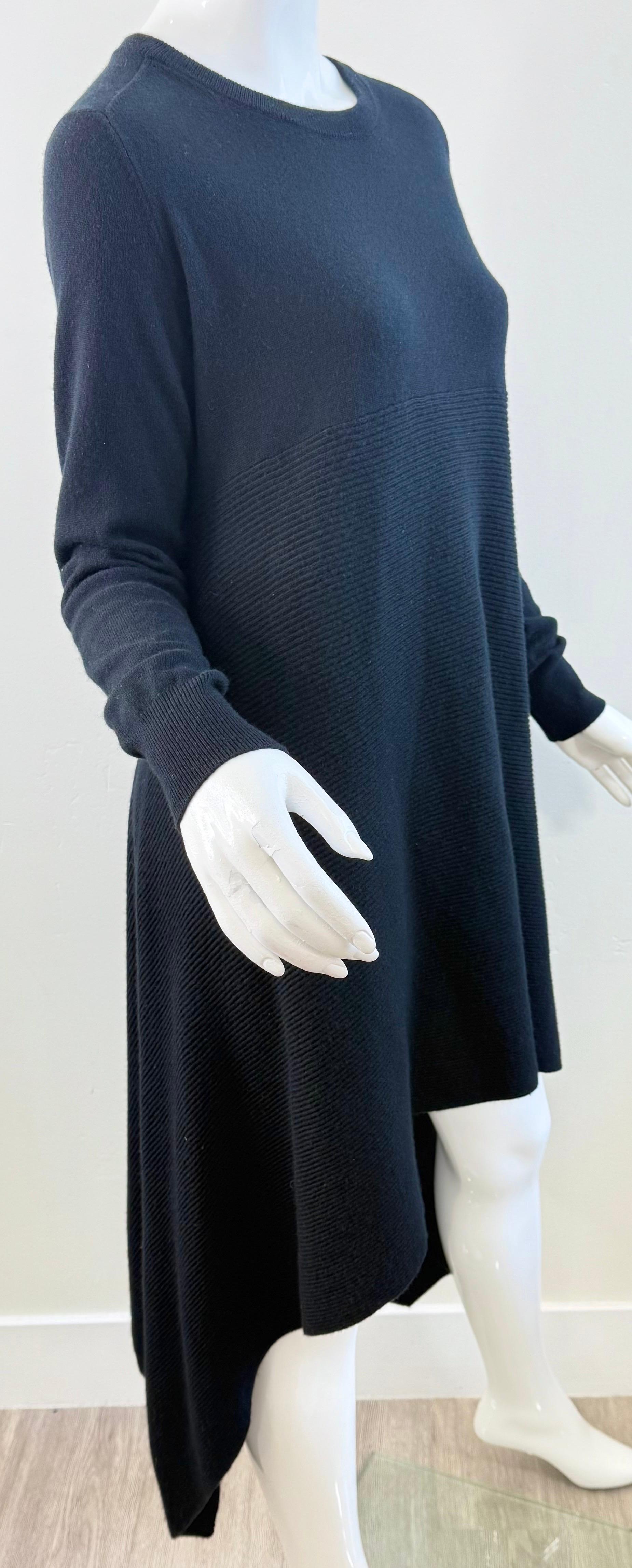 Alexander McQueen Schwarzes Pulloverkleid mit asymmetrischem Saum aus Kaschmir- und Wollmischung 2000s im Angebot 11