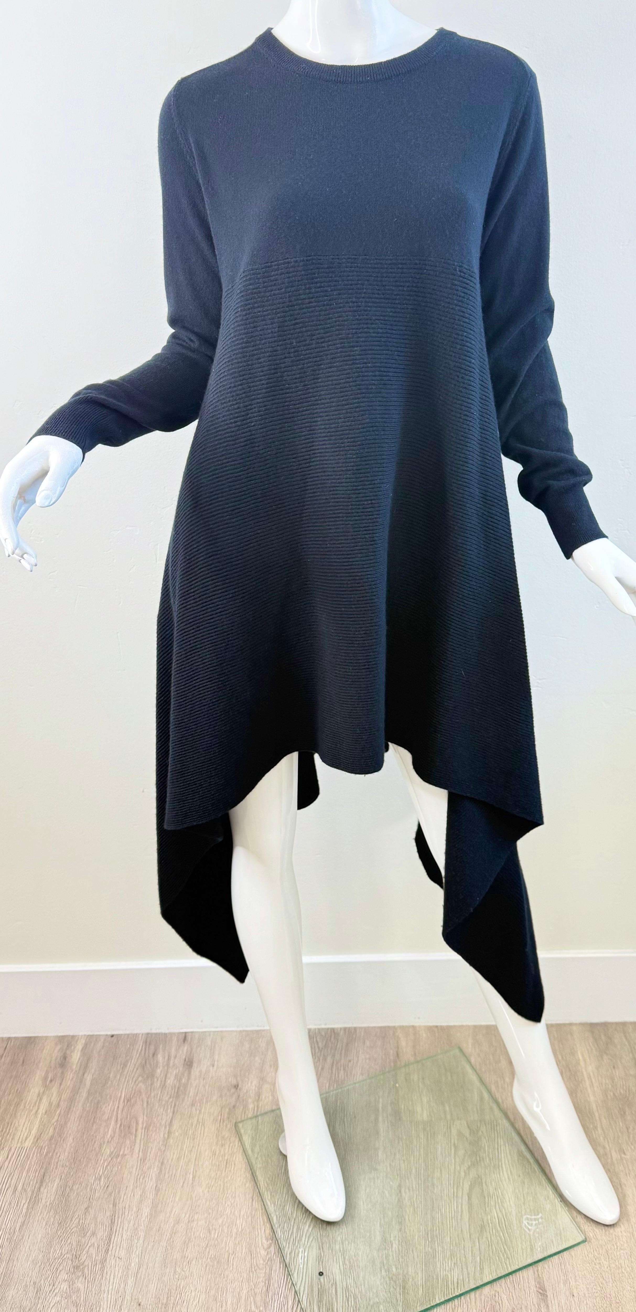 Alexander McQueen Schwarzes Pulloverkleid mit asymmetrischem Saum aus Kaschmir- und Wollmischung 2000s im Angebot 12