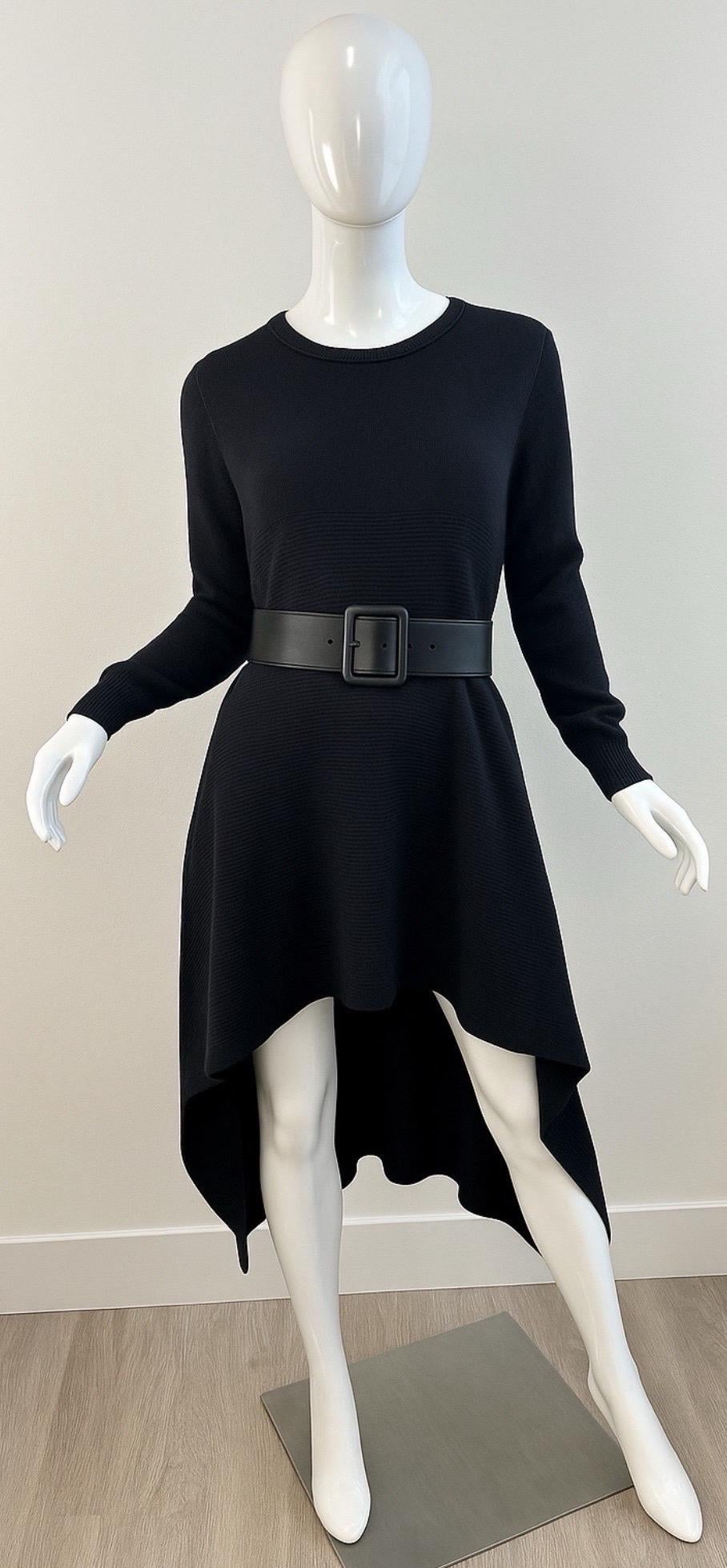 Alexander McQueen Schwarzes Pulloverkleid mit asymmetrischem Saum aus Kaschmir- und Wollmischung 2000s im Angebot 3