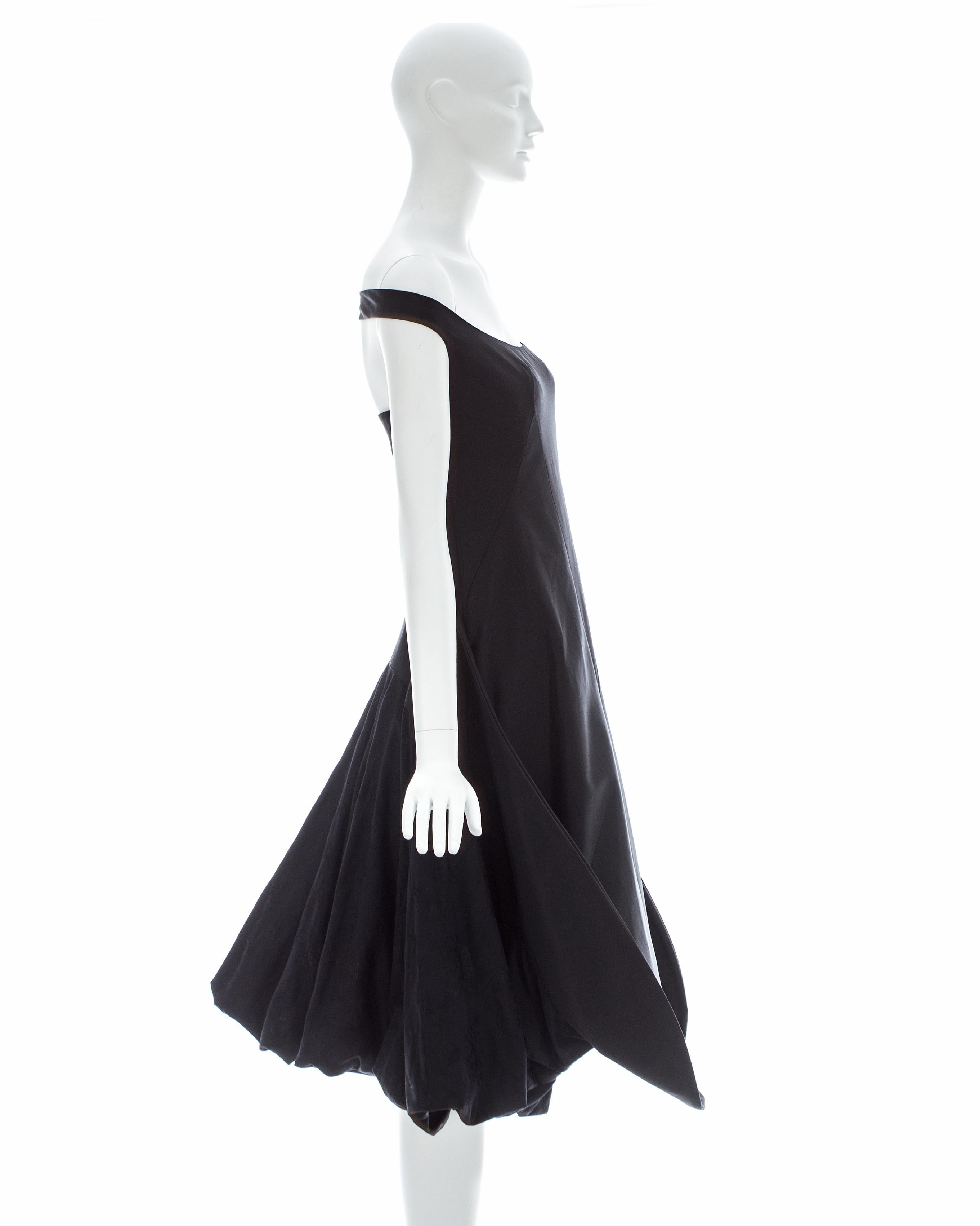 Alexander McQueen black cotton polyamide cocktail dress with bustle, ss 2002 In Good Condition For Sale In London, London