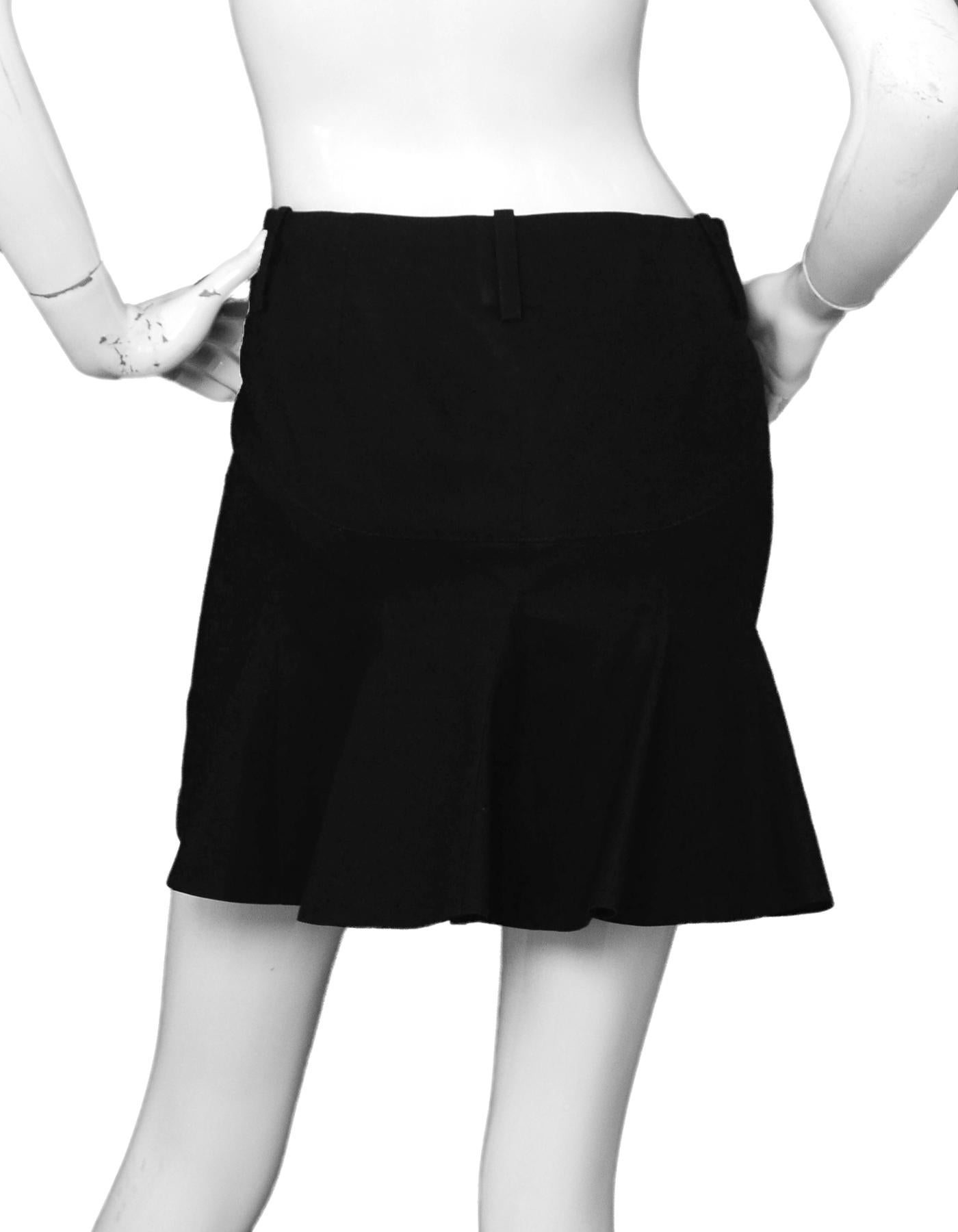 Alexander McQueen Black Cotton Skirt w/ Ruffle sz 38 In Excellent Condition For Sale In New York, NY