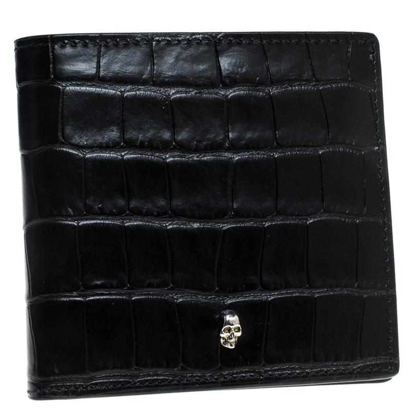 Alexander McQueen Black Croc Embossed Leather Bi Fold Wallet In Good Condition In Dubai, Al Qouz 2