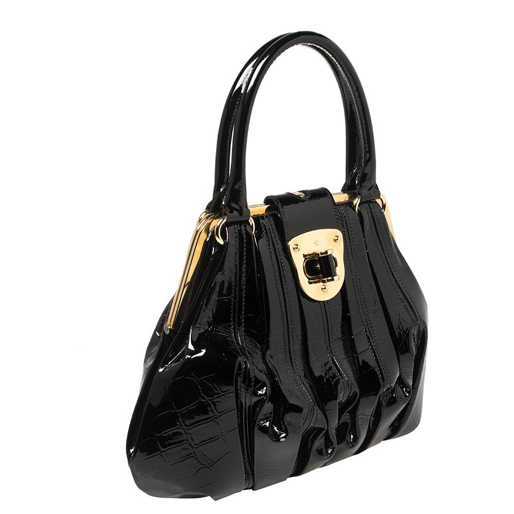 Alexander McQueen Black Croc Embossed Patent Leather Elvie Bag In Good Condition In Dubai, Al Qouz 2
