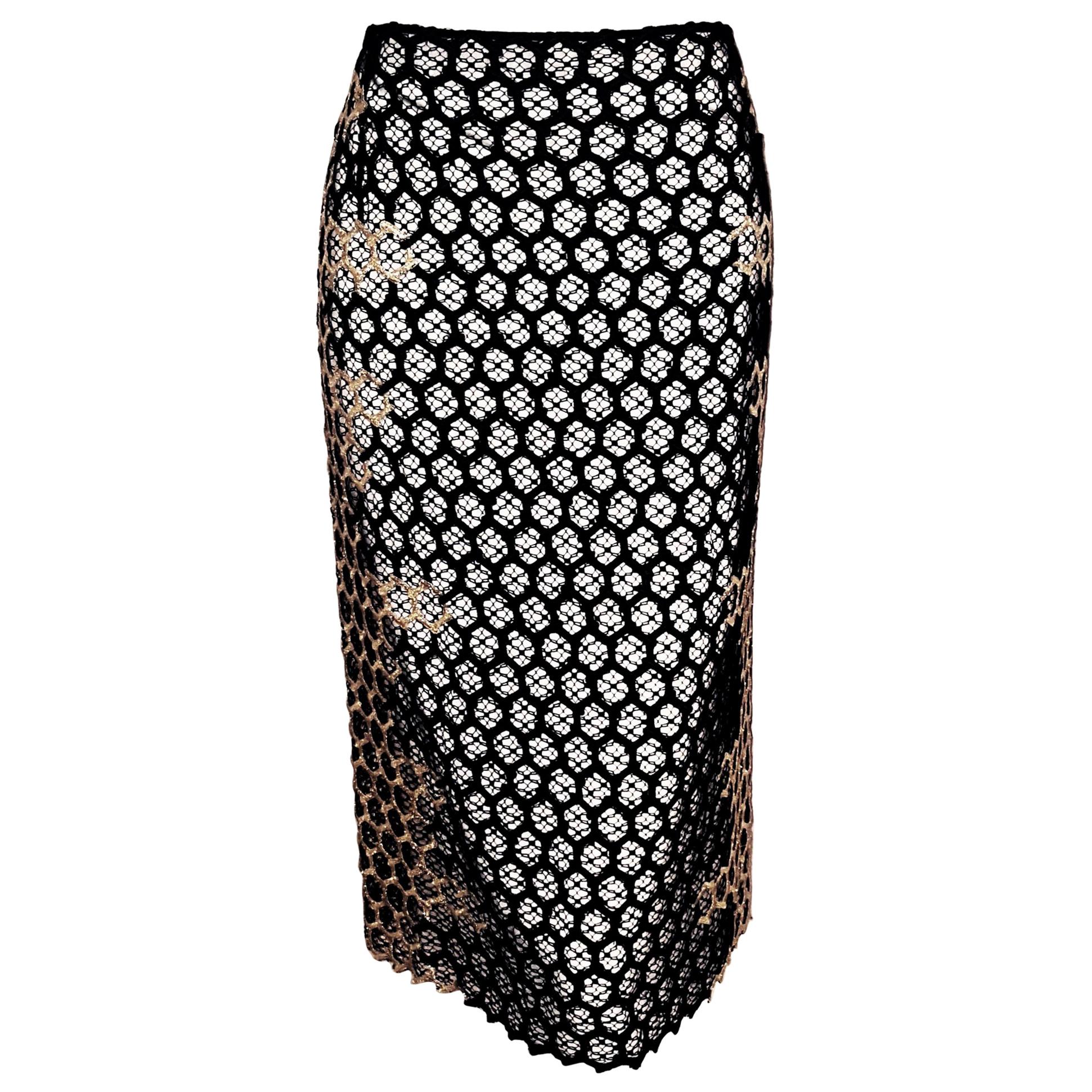 Alexander McQueen Black & Gold Tone Honeycomb Macrame Skirt 46 EU For Sale