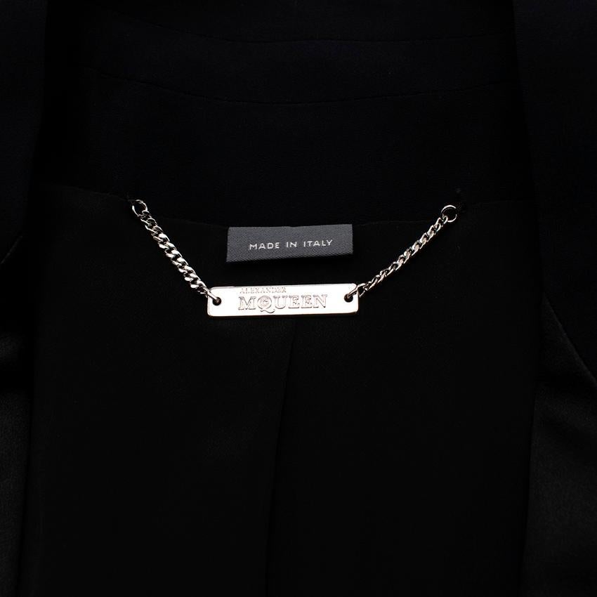 Women's Alexander McQueen Black Grain De Poudre Wool Blazer, size 38, S For Sale