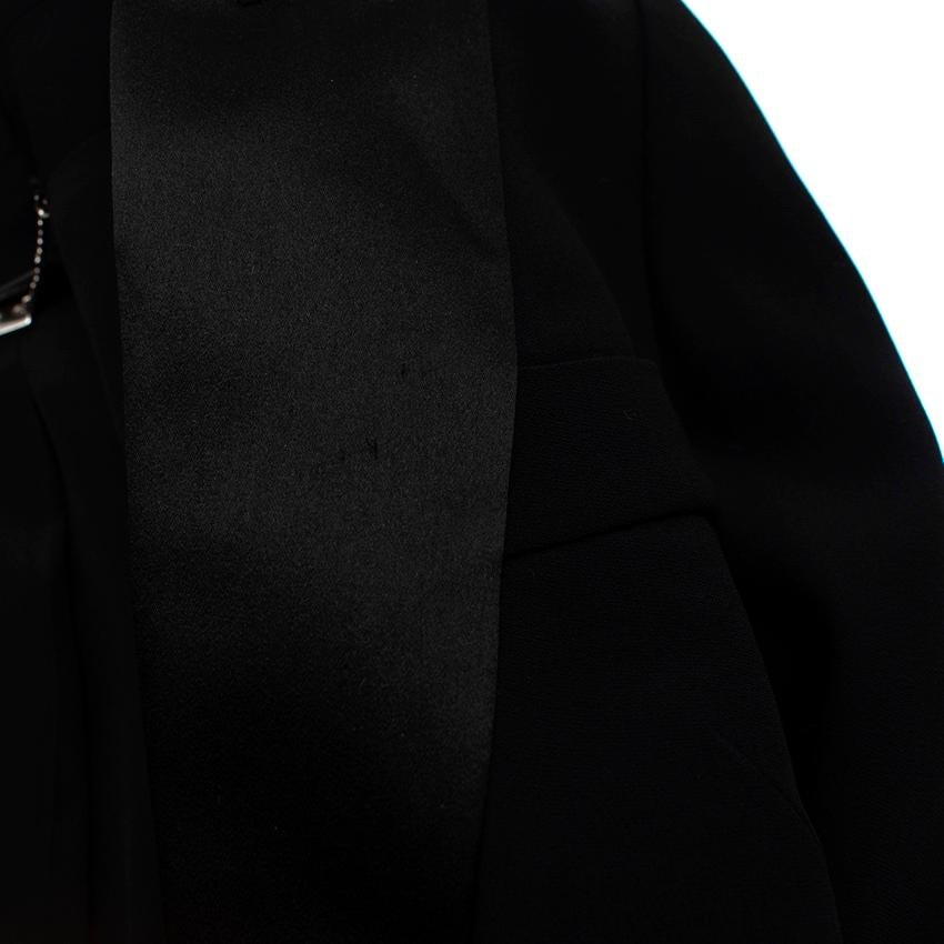 Alexander McQueen Black Grain De Poudre Wool Blazer, size 38, S For Sale 2