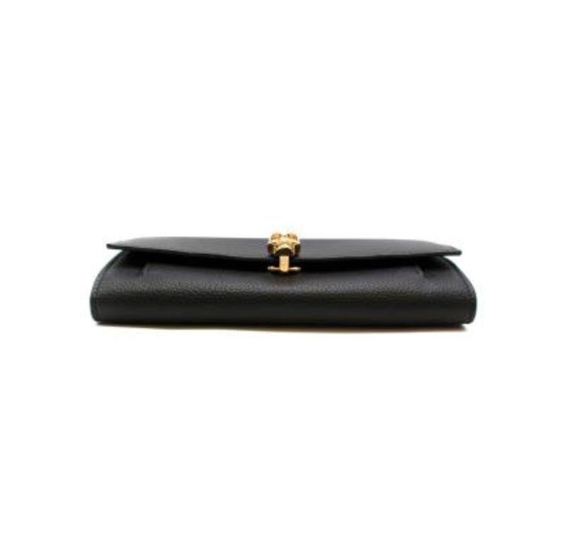Women's Alexander McQueen Black Grained Leather Continental Wallet on Chain For Sale