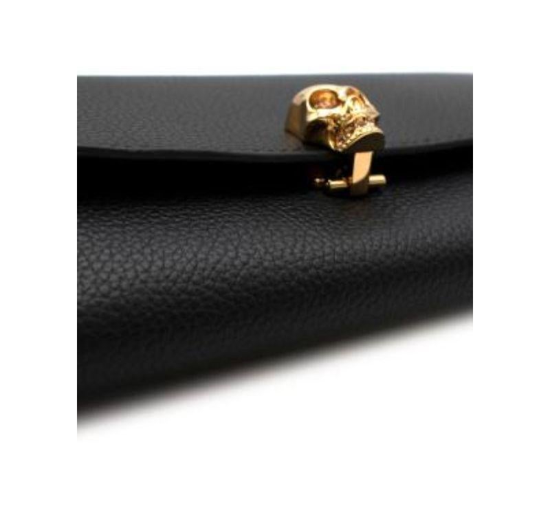 Alexander McQueen Black Grained Leather Continental Wallet on Chain For Sale 4