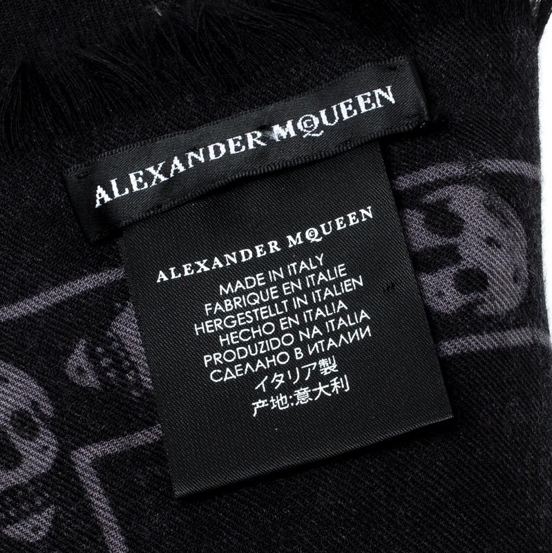 alexander mcqueen grey skull scarf