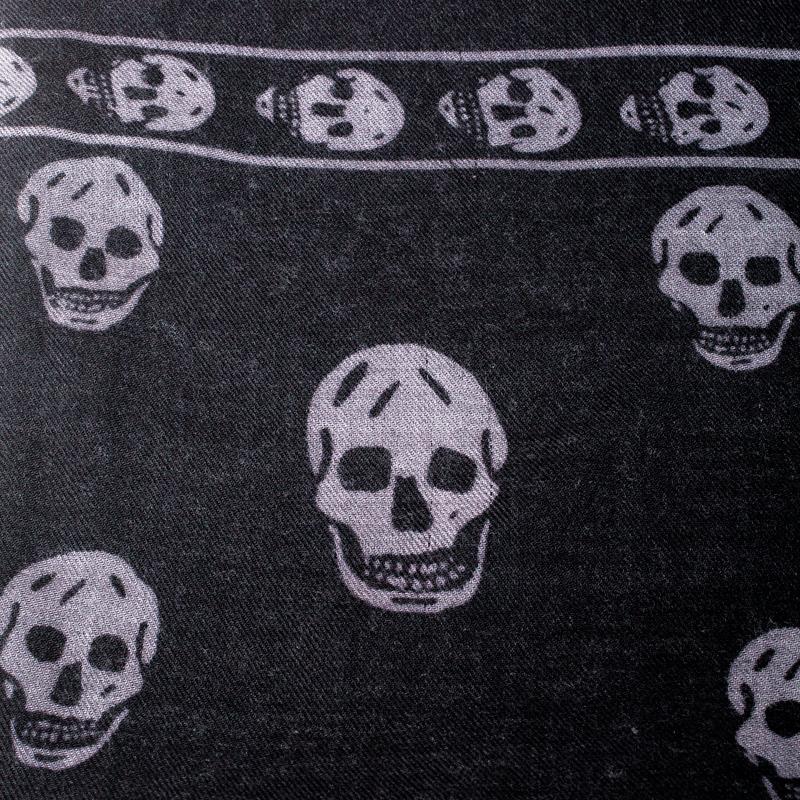 Women's Alexander McQueen Black & Grey Skull Print Cashmere Scarf