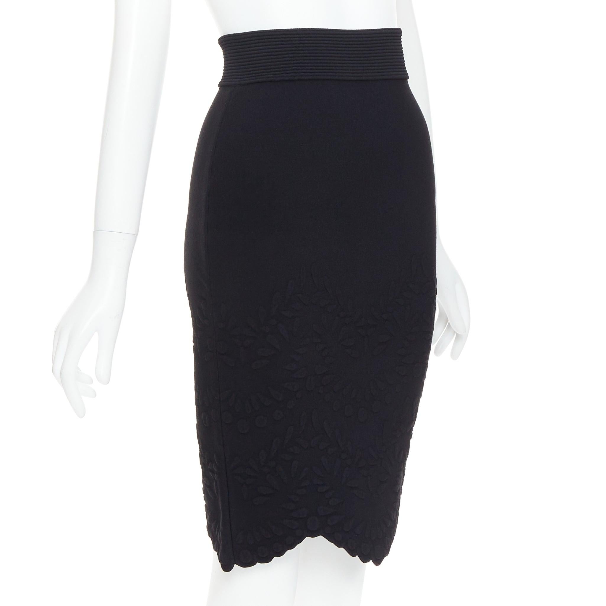 Black ALEXANDER MCQUEEN black jacquard knit scallop hem pencil skirt XS For Sale