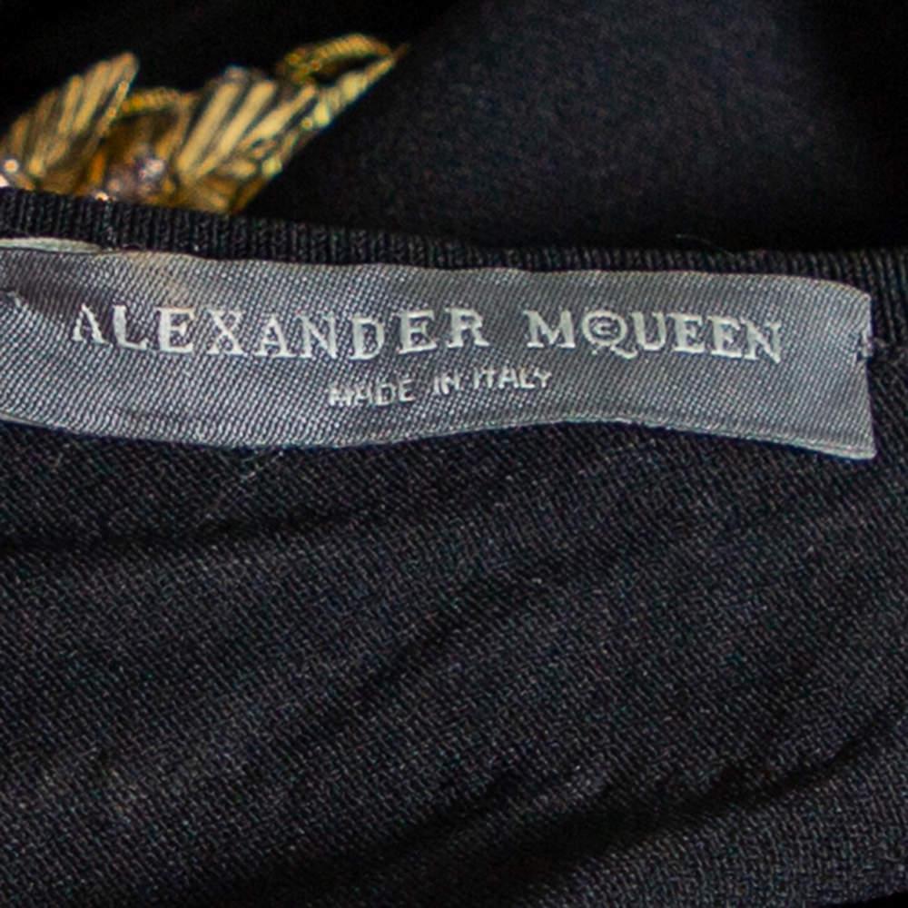 Alexander McQueen - Robe fourreau sans manches en maille noire avec col orné, taille M en vente 1