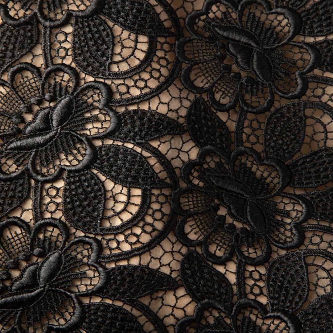 Women's Alexander McQueen Black Lace Round Neck Dress Size M