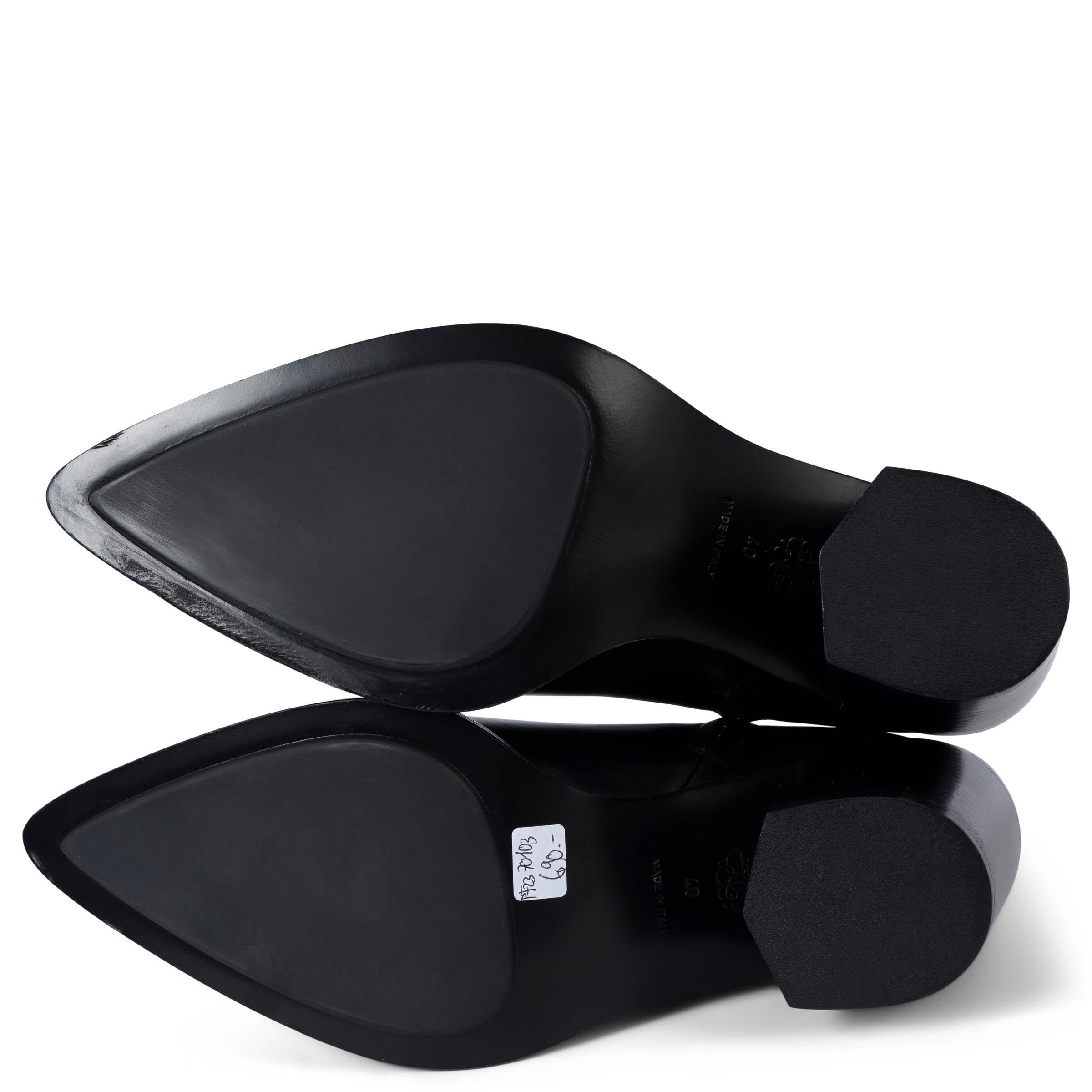 ALEXANDER MCQUEEN black leather 2022 BOXCAR Ankle Boots Shoes 40 For Sale 2