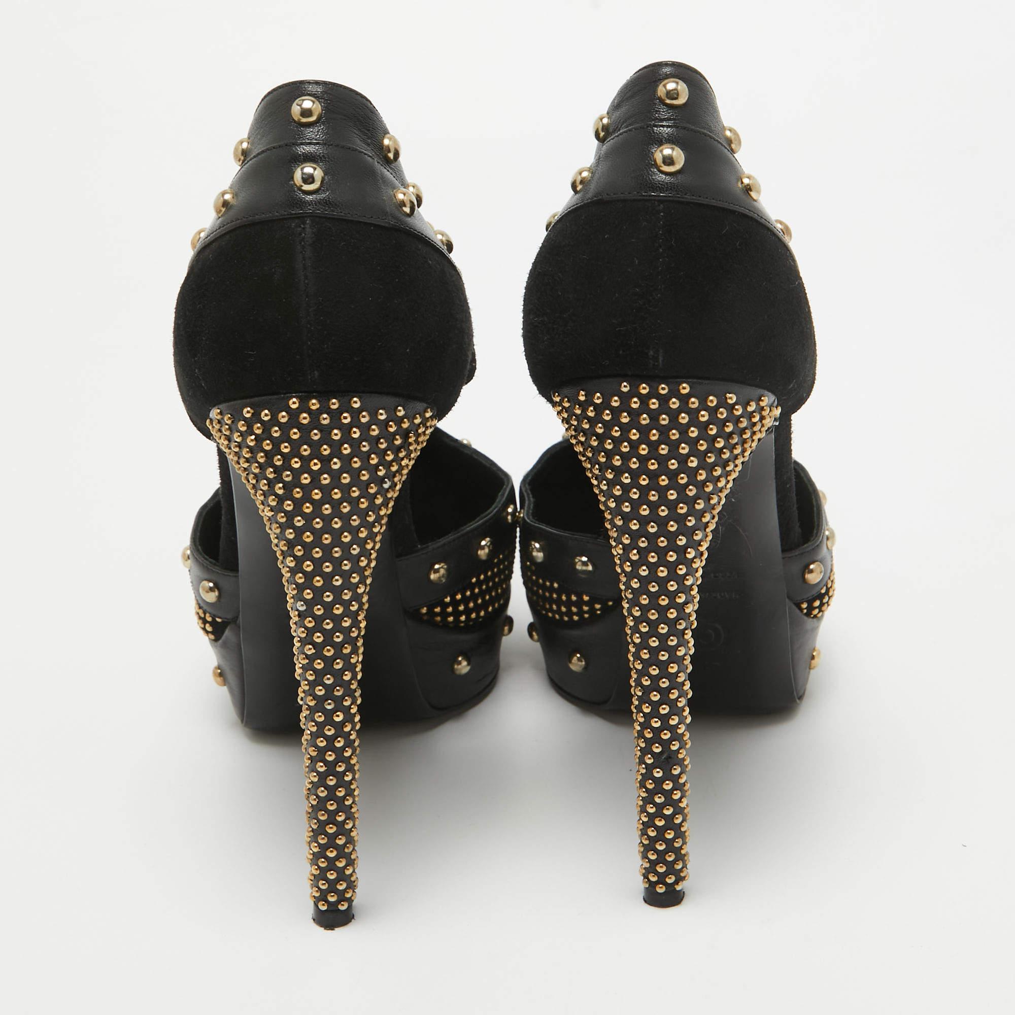 Alexander McQueen Black Leather and Suede Studded Platform Pumps Size 41 For Sale 1